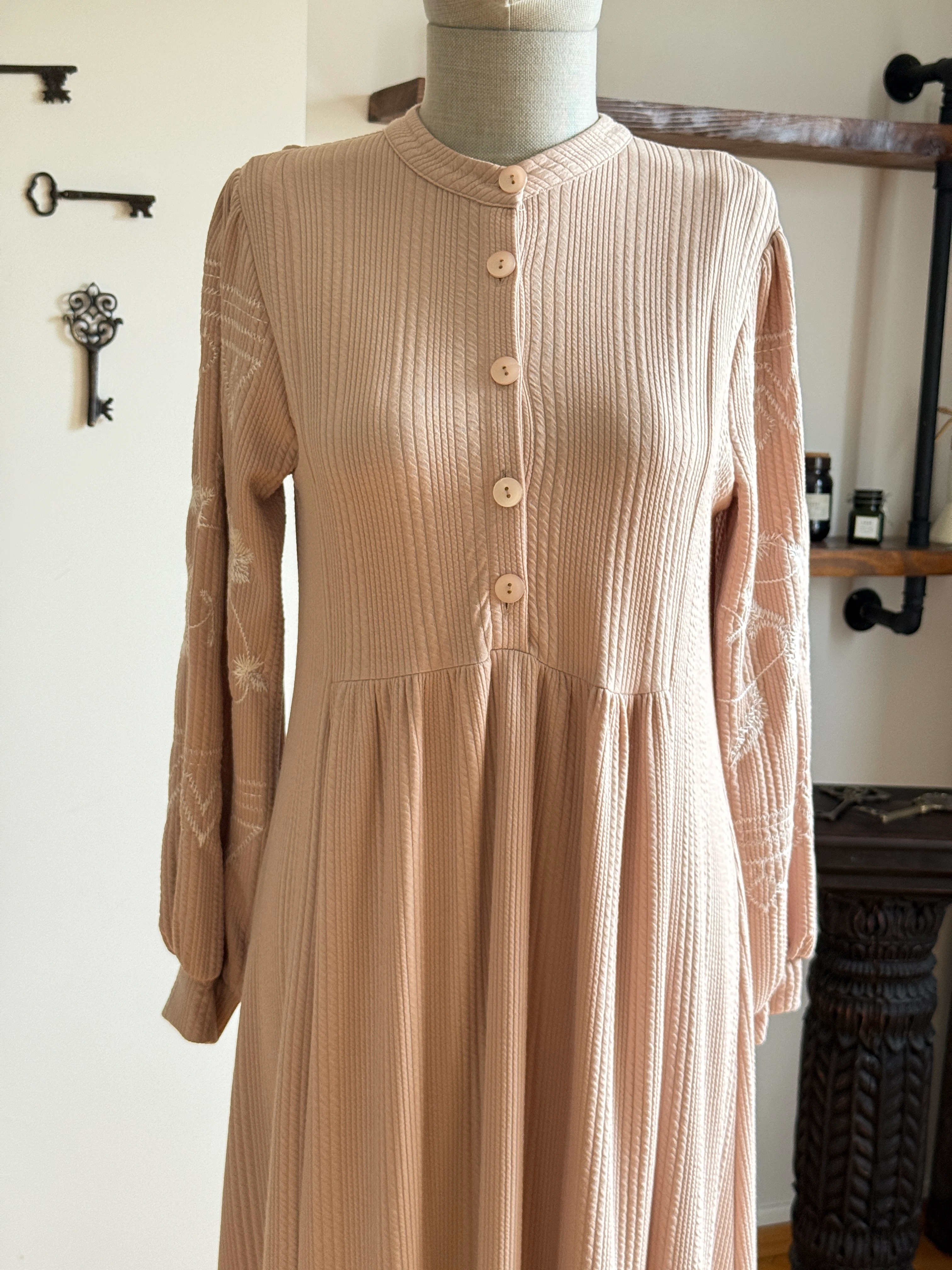 Yarım Pat Nakışlı Örme Elbise 2405 NAVRA | FENDEL