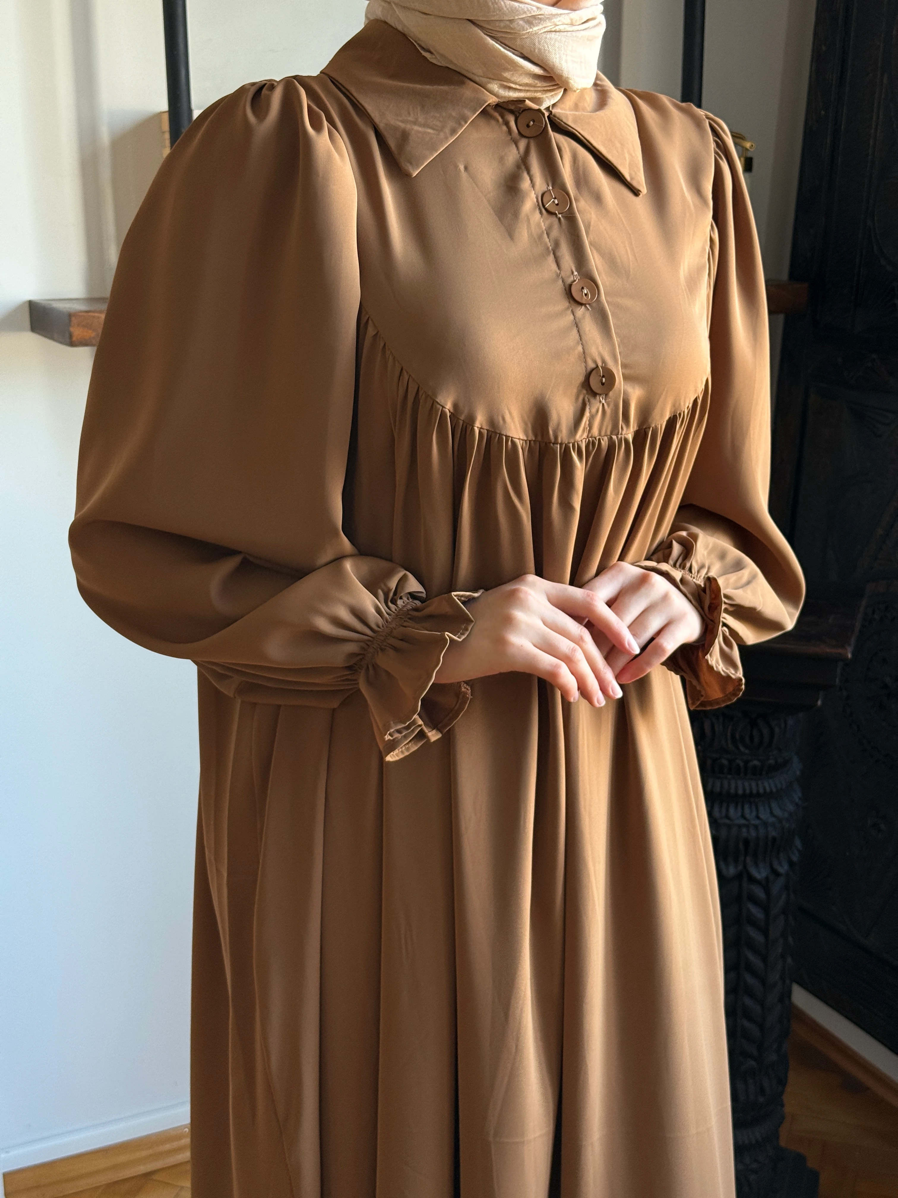 Gömlek Yaka Yarım Pat Dubai İpeği Elbise 1926 NAVRA | FENDEL - camel