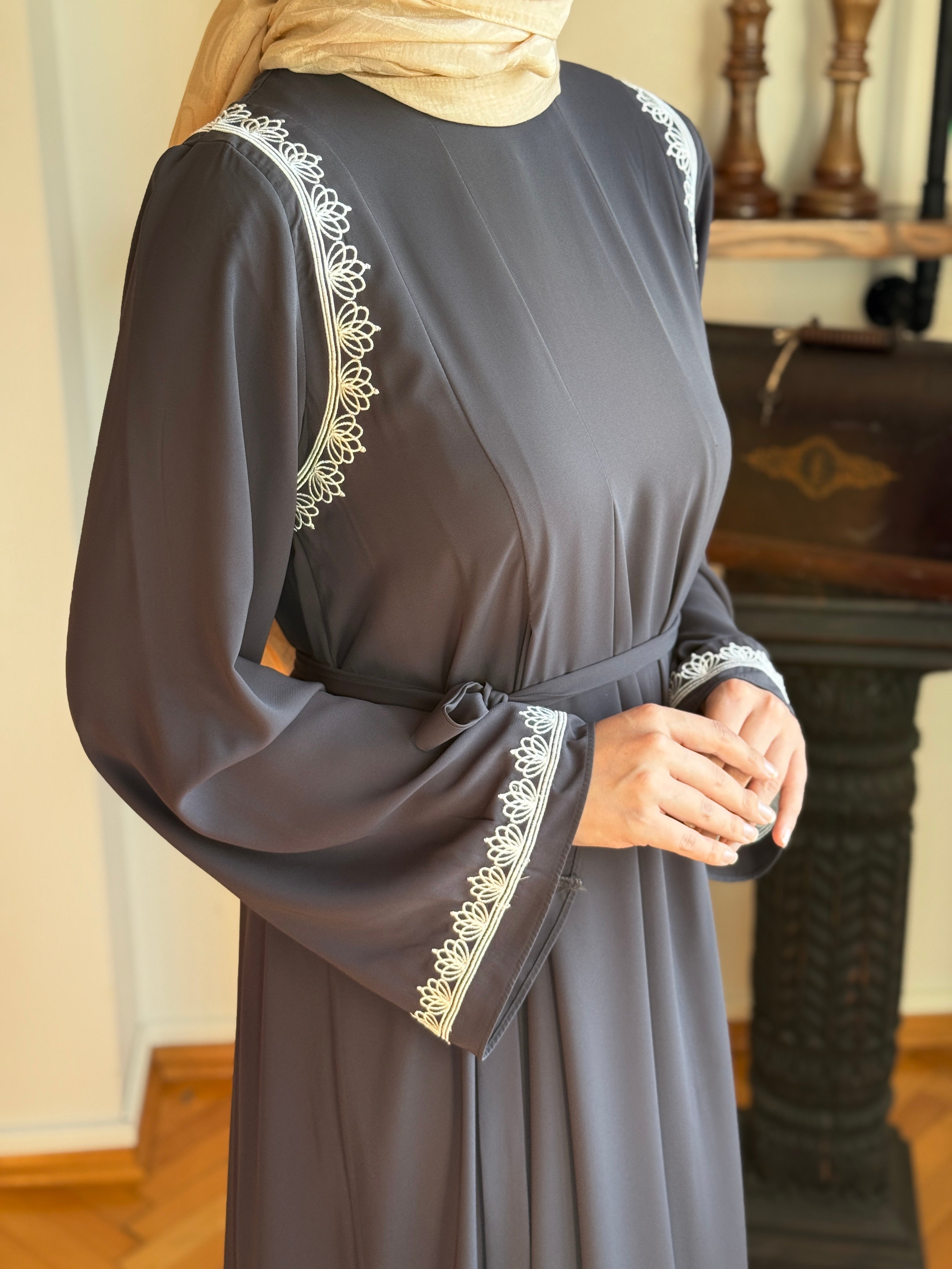 Abaya Kol Nakışlı Medine İpeği Elbise Nsr5060 - antrasit
