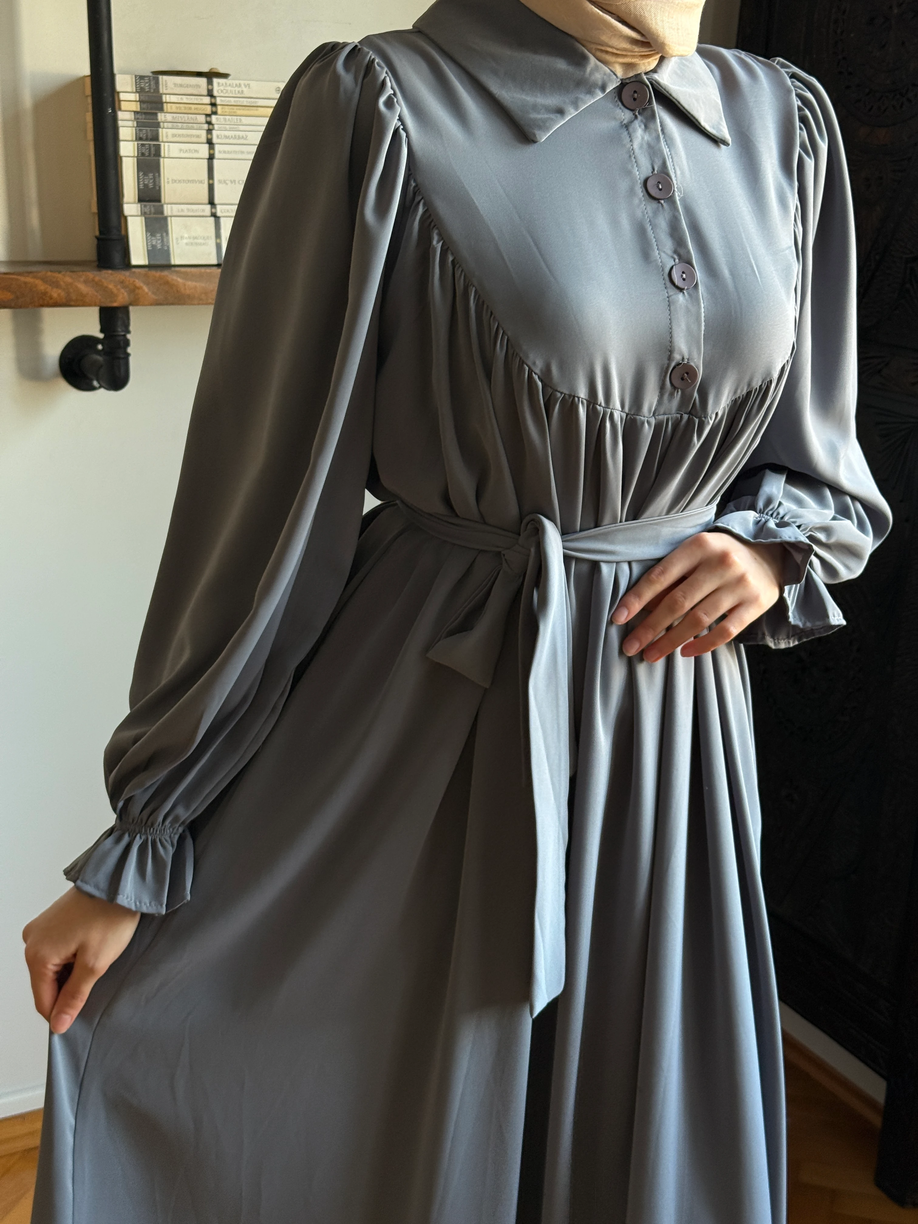 Gömlek Yaka Yarım Pat Dubai İpeği Elbise 1926 NAVRA | FENDEL - gri