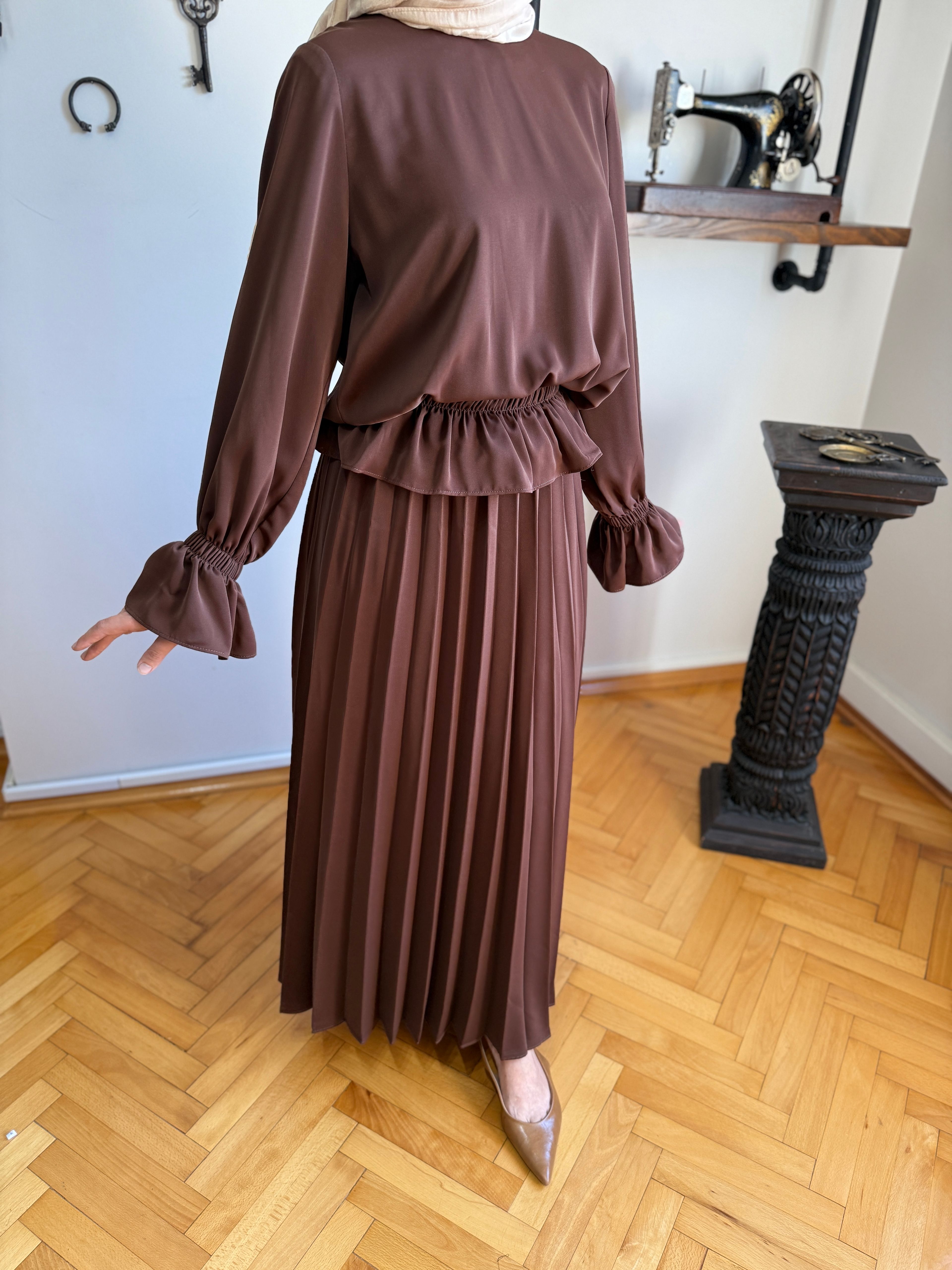 Piliseli Etek + Bluz Takım 5076