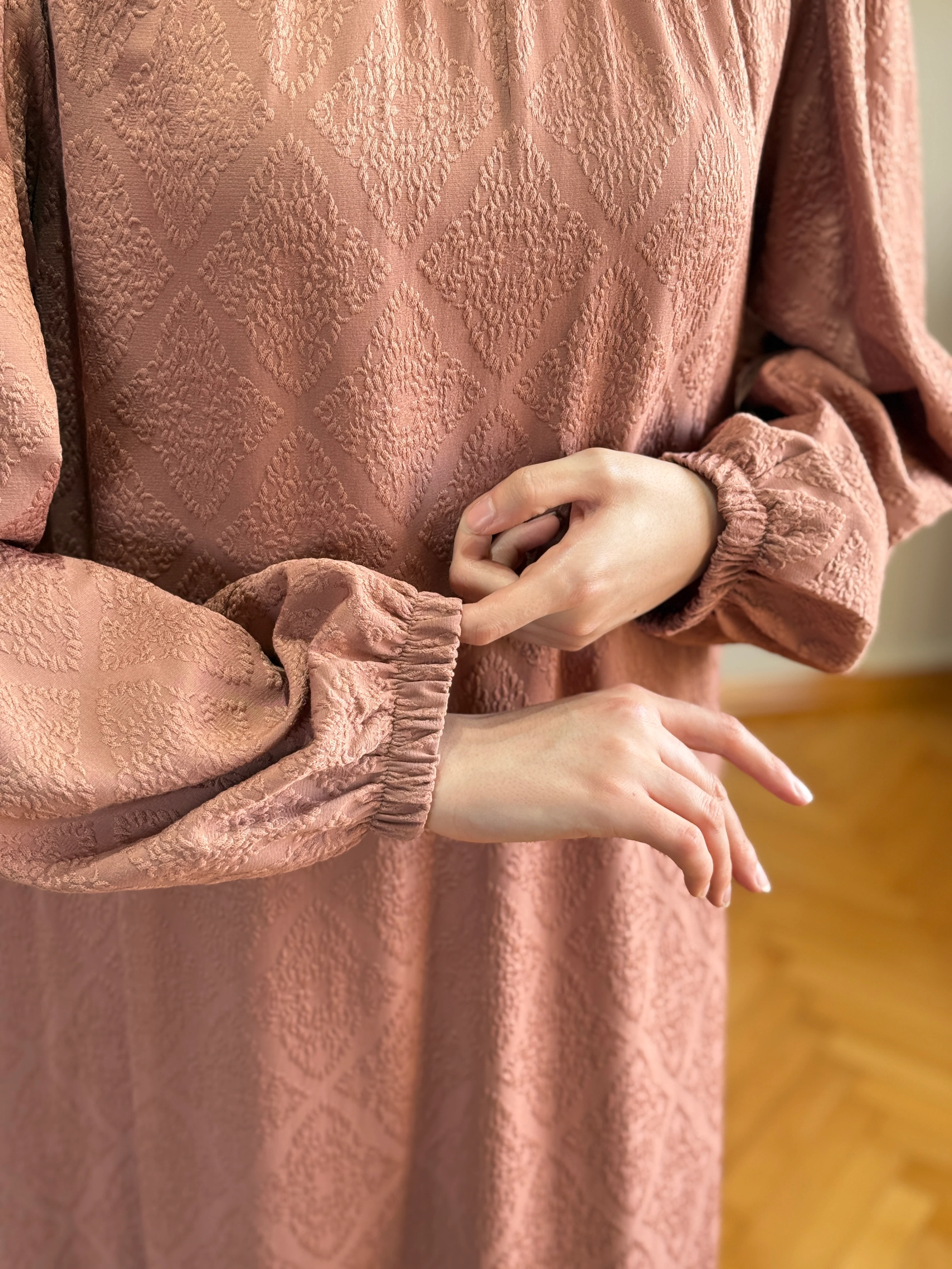 Hakim Yaka Büzgülü Jakarlı Pamuk Elbise 1839 NAVRA | FENDEL