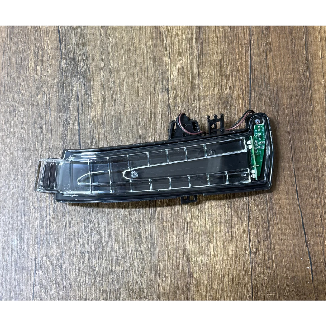 Ayna Sinyali Sağ Mercedes W117 W156 W176 W246 W204 W212