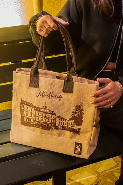 Mödling Omuz Çantası