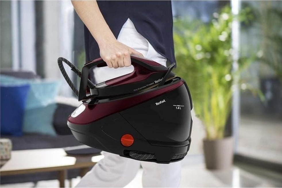 Tefal GV9230 Pro Express 2600 W Buharlı Kazanlı Ütü Bordo - Siyah