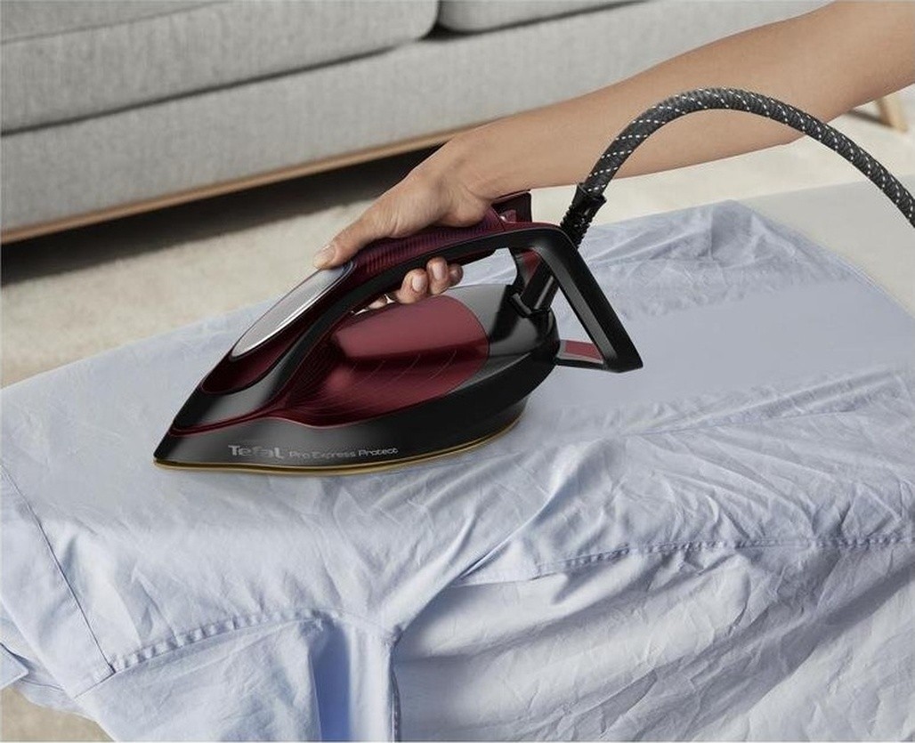 Tefal GV9230 Pro Express 2600 W Buharlı Kazanlı Ütü Bordo - Siyah