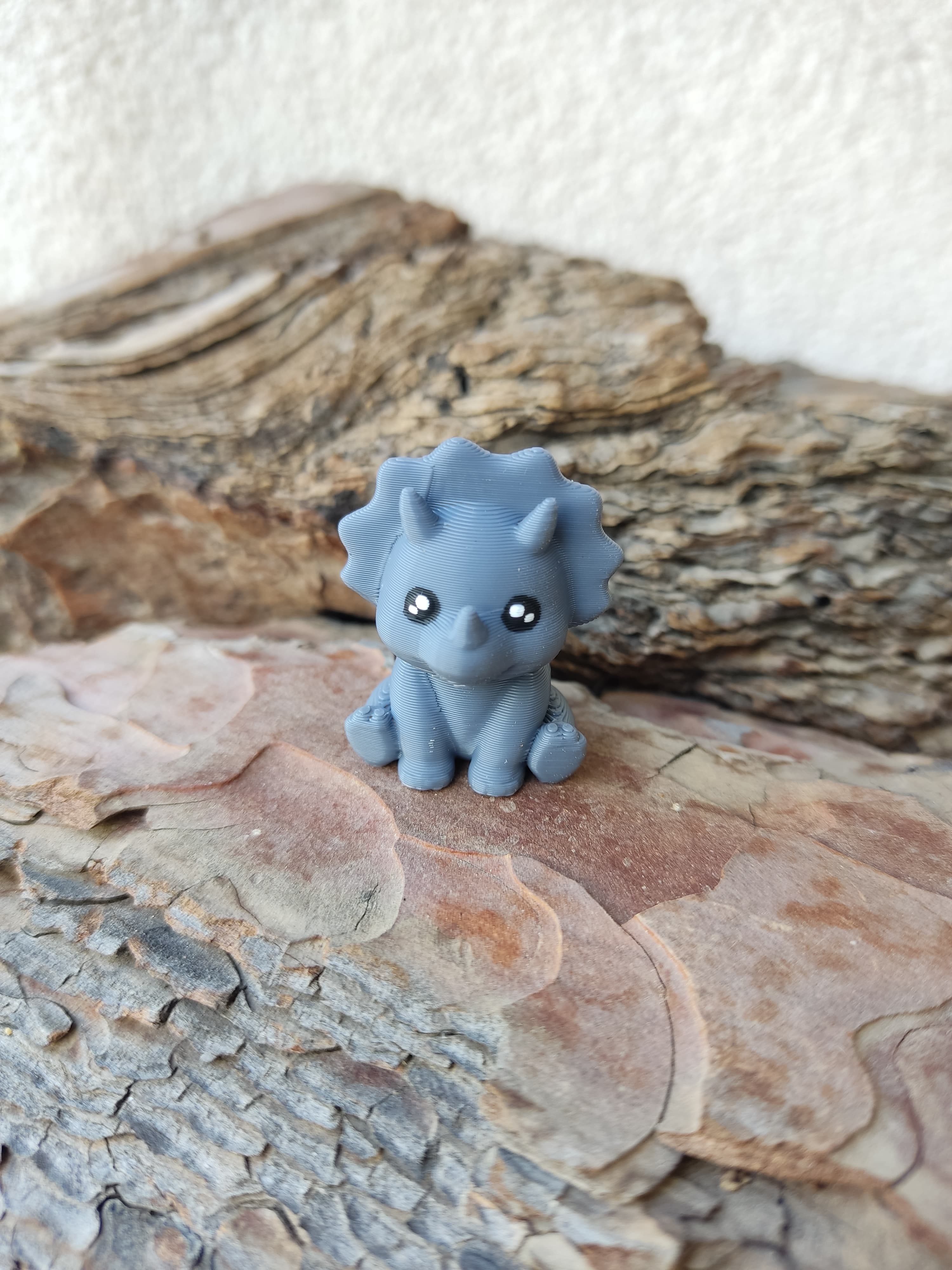 Mini Triceratops Dinozor Figürü - Sevimli 3D Hareketli Küçük Dinozor Oyuncağı, Koleksiyon & Hediyelik Obje