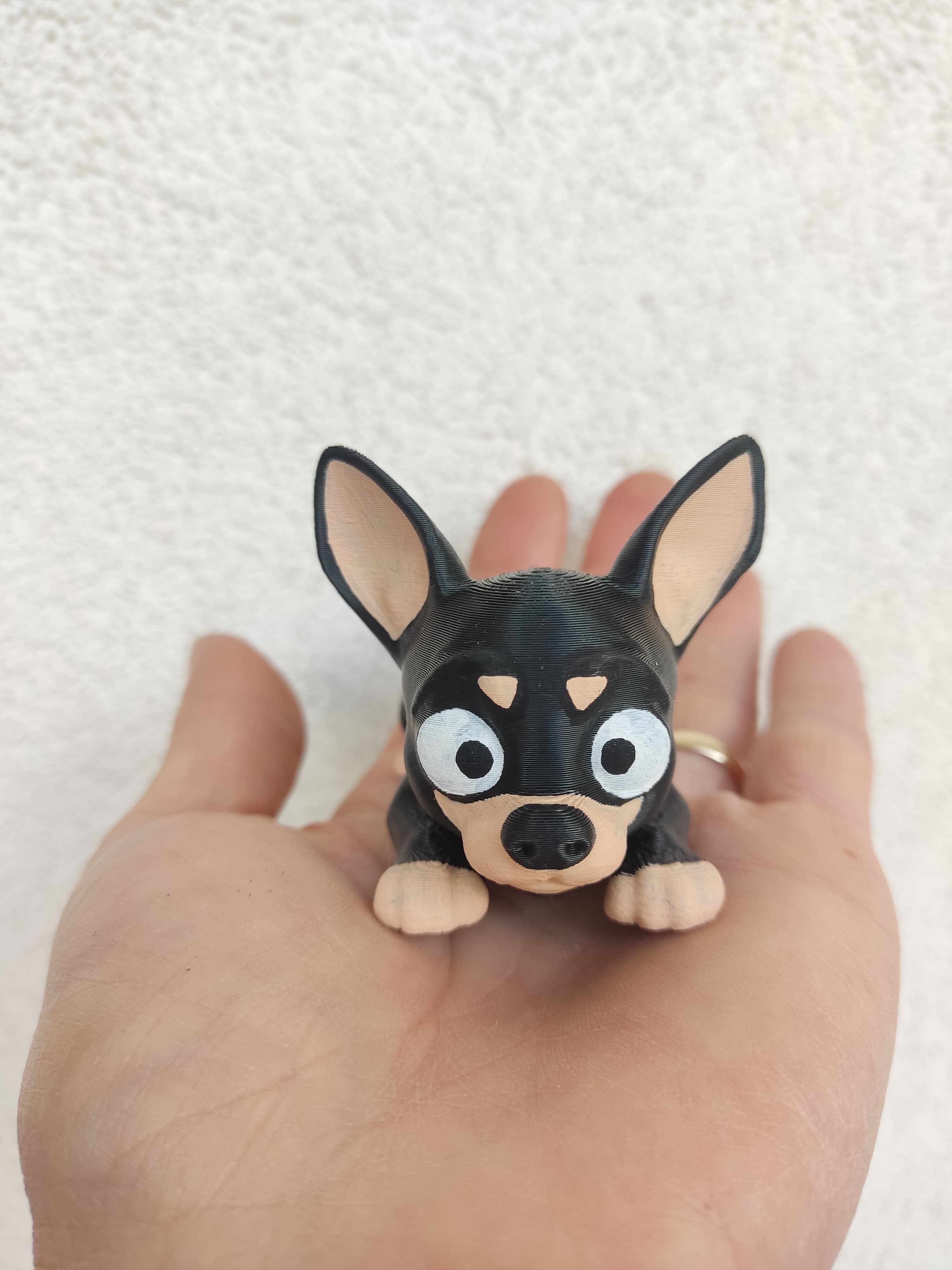 3D Hareketli Maskeli Chihuahua Figürü - Sevimli Siyah Köpek Oyuncağı, Koleksiyonluk & Hediyelik Obje