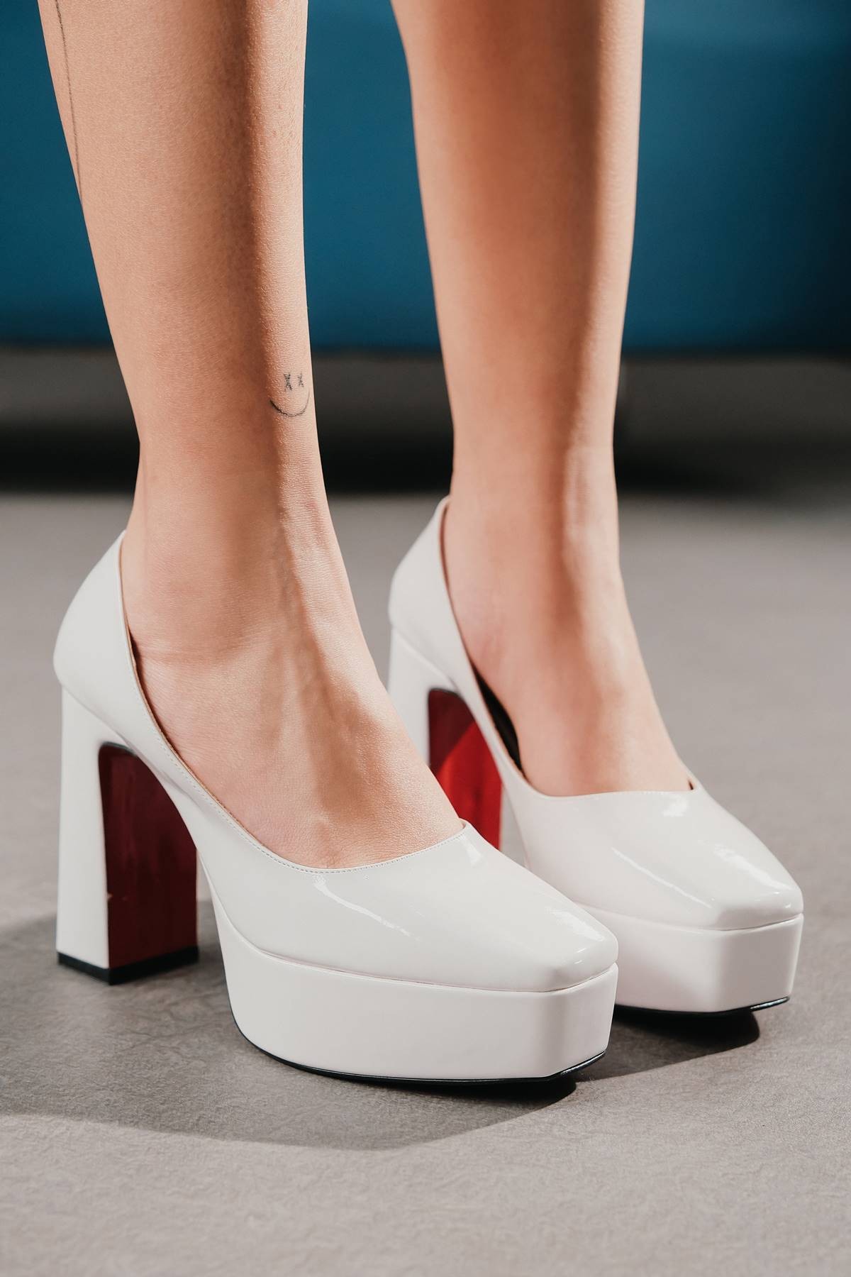 Beyaz Rugan Kadın Kalın Topuklu Ayakkabı Ecovan
