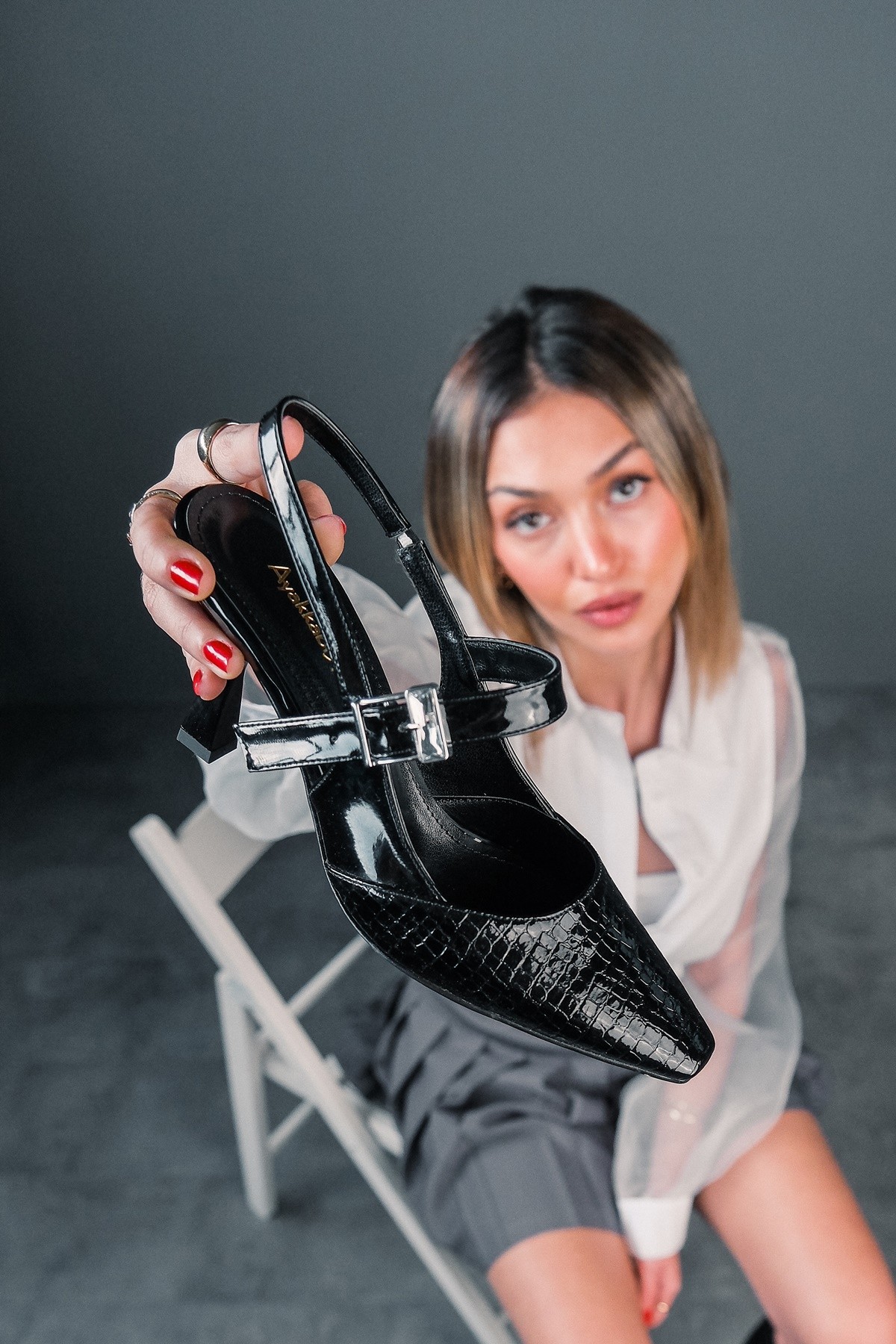 Siyah Tasarım Tokalı Rugan Kadın Topuklu Ayakkabı Lisa