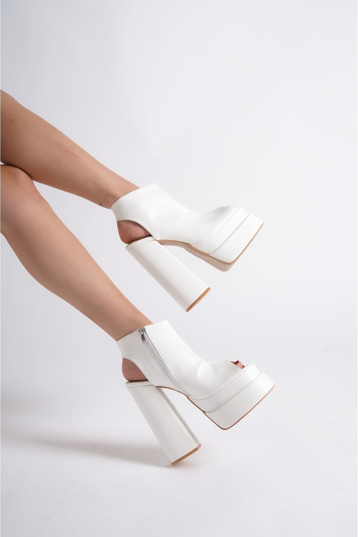 Beyaz Çift Platform Arka Açık Tasarım Kadın Ayakkabı Elay