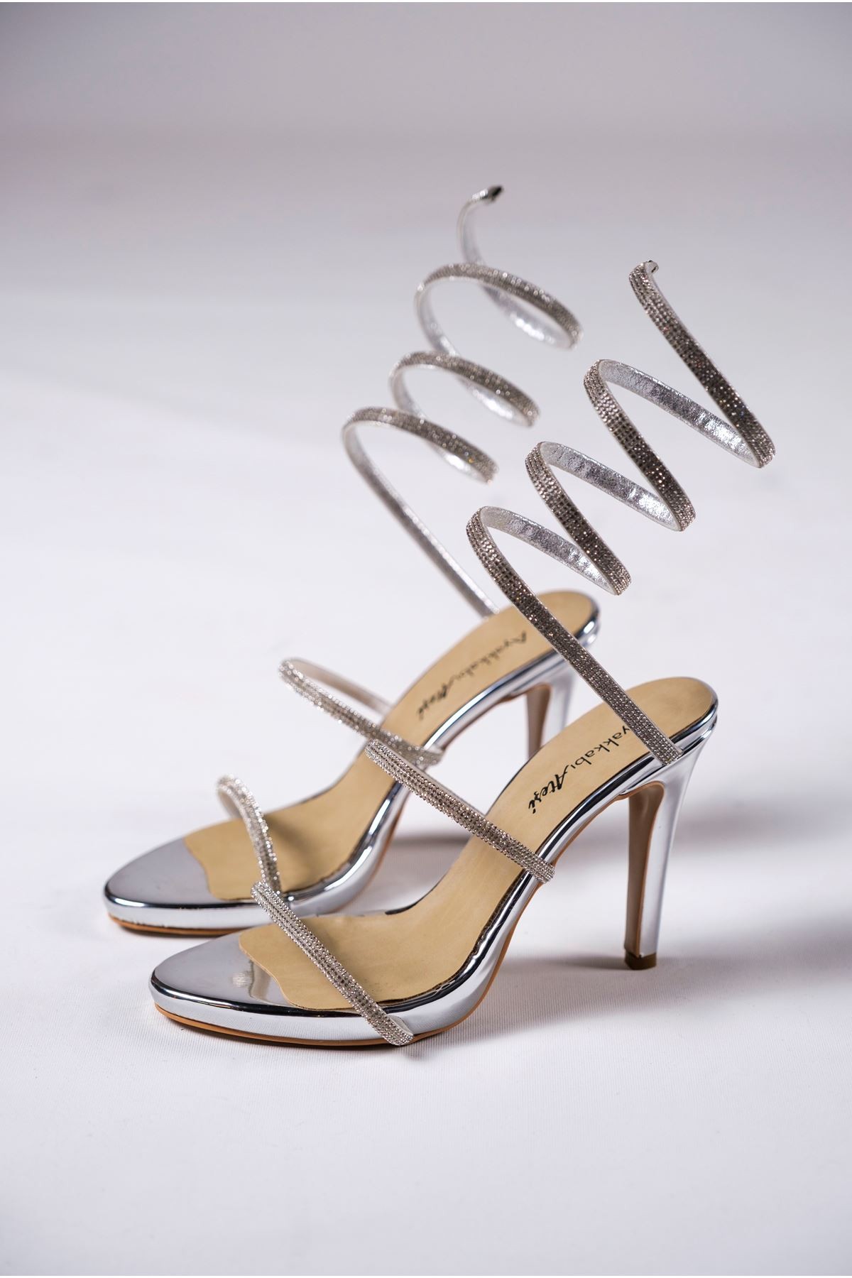 Gümüş Taş Detaylı Özel Tasarım Kadın Ayakkabı Mercury