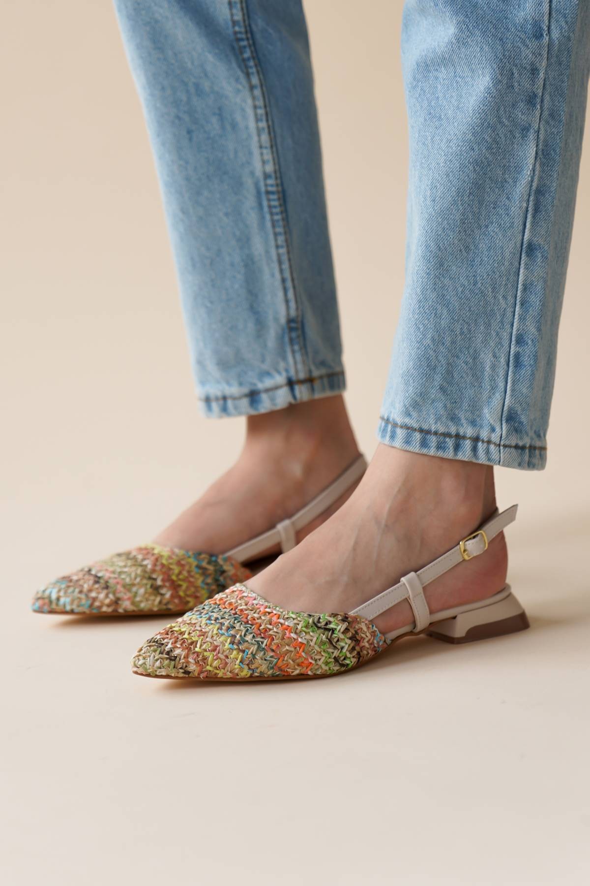 Bej Cilt Renkli Hasır Kadın Kısa Topuklu Ayakkabı Roli