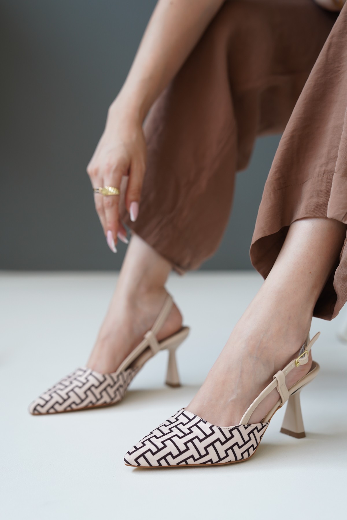 Bej Cilt Ekoseli Kadın Topuklu Ayakkabı Pirella