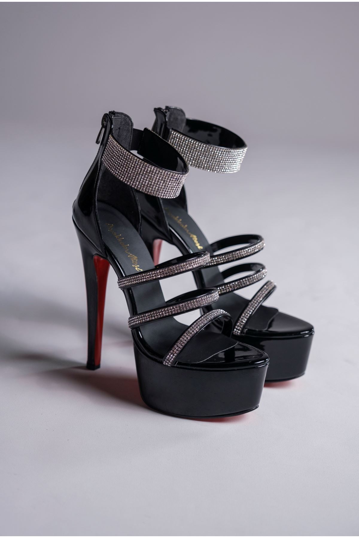Siyah Platform Tasarım Cam Kırığı Detaylı Kadın Ayakkabı Jewelry