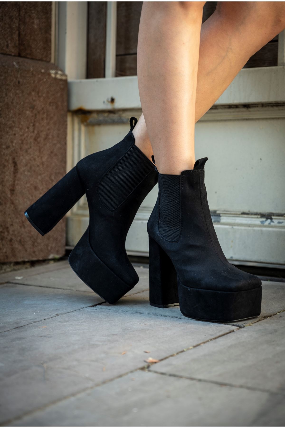 Siyah Süet Venga Tasarım Platform Kadın Ayakkabı