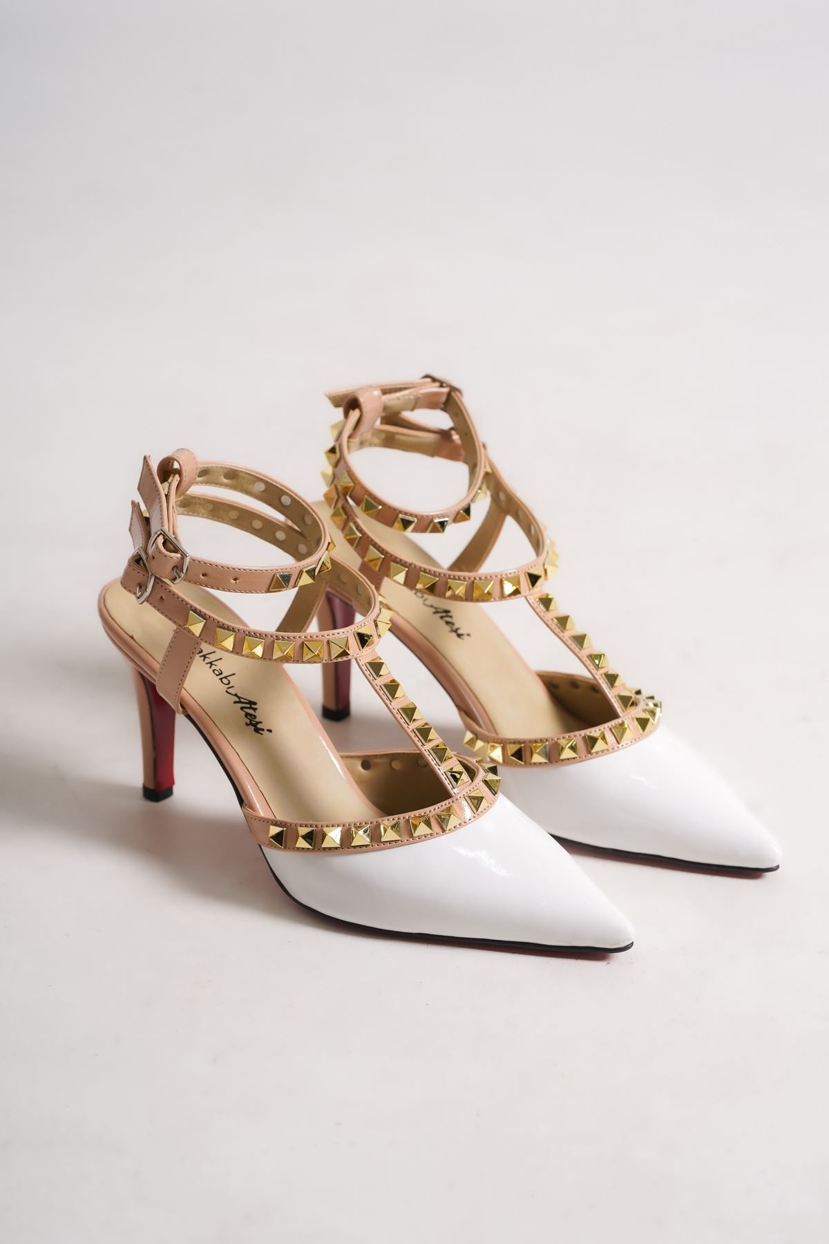Beyaz Rugan Troklu Özel Tasarım Kadın İnce Topuklu Ayakkabı Stiletto Sarah