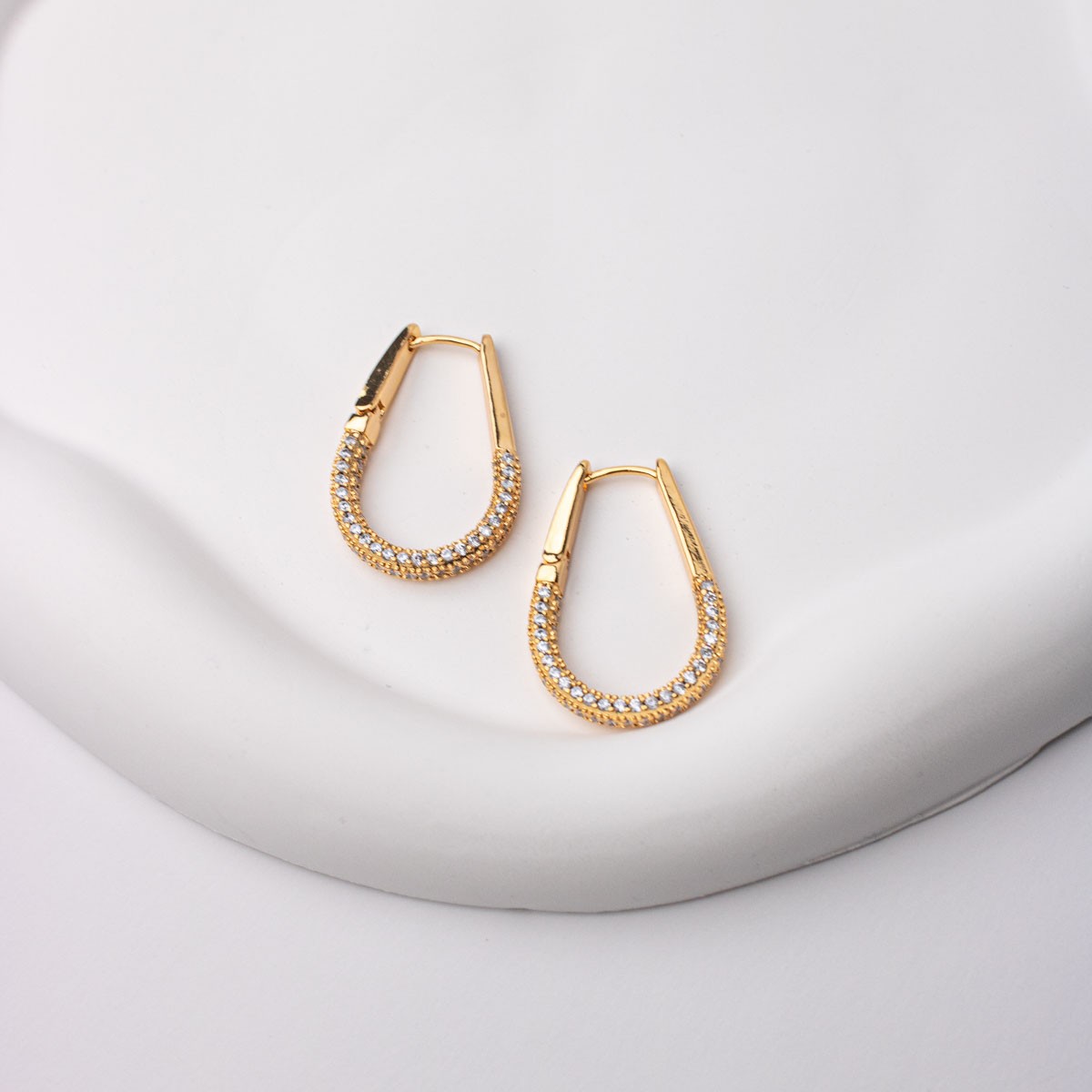 Zirkon Taşlı Uzun Oval Gold Küpe