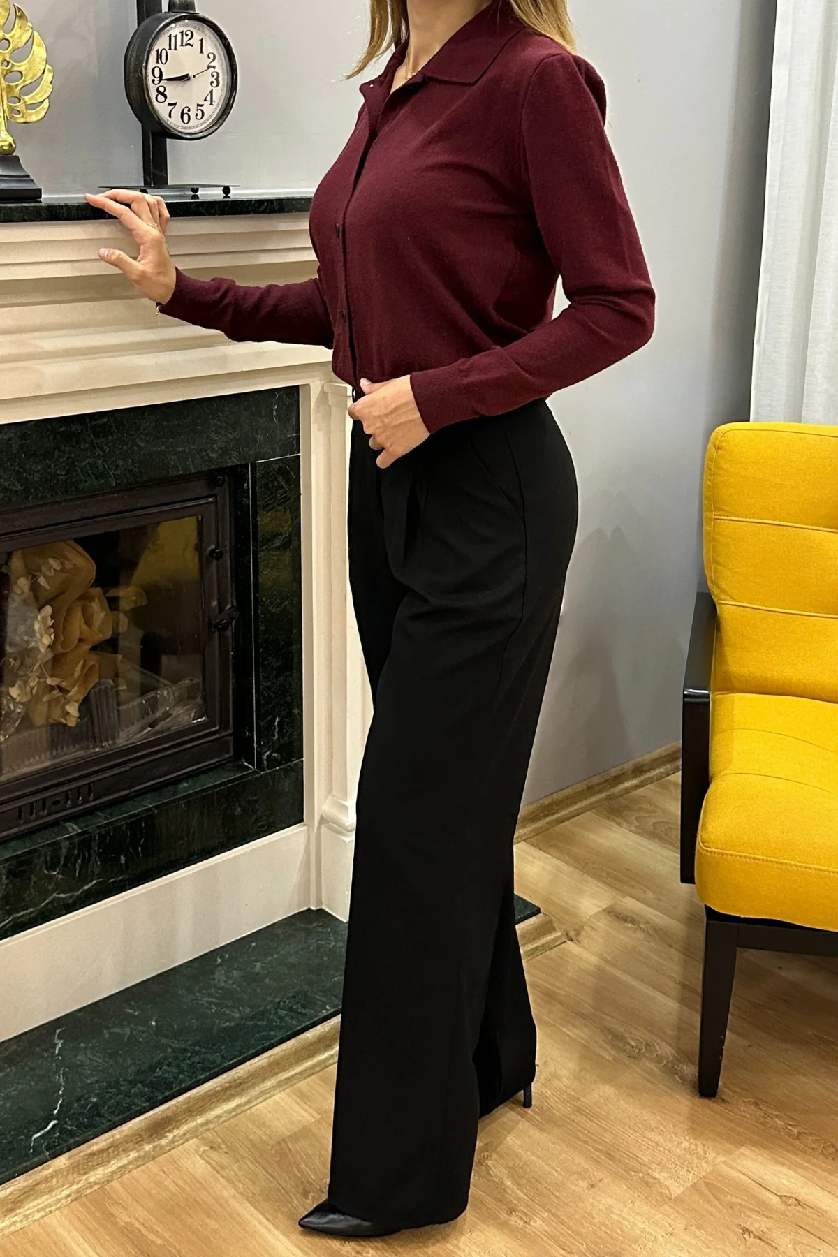 Siyah Pile Detaylı Kumaş Pantolon