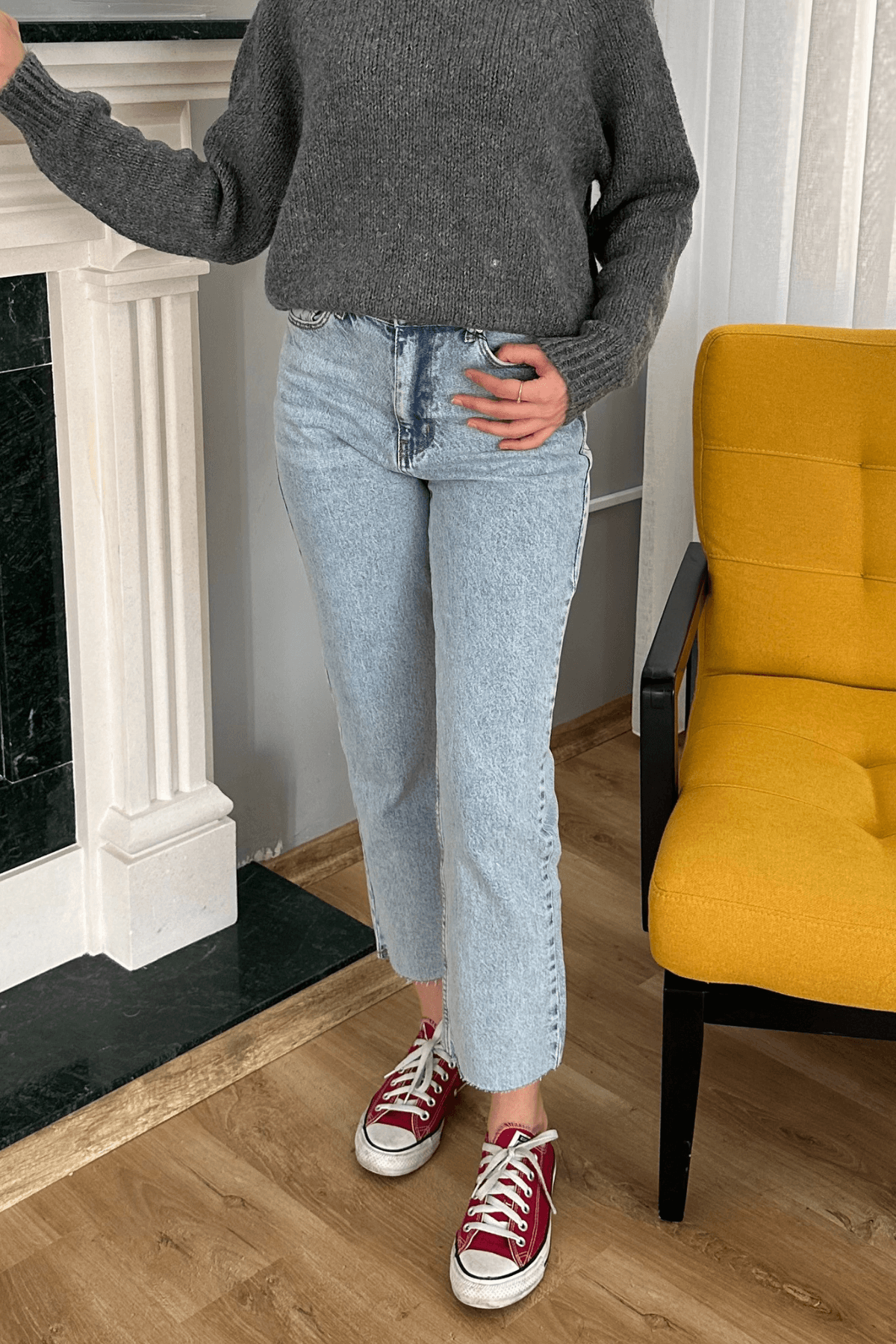 1001 BUZ MAVİ KESİK PAÇA YÜKSEK BEL BOYFIT JEAN