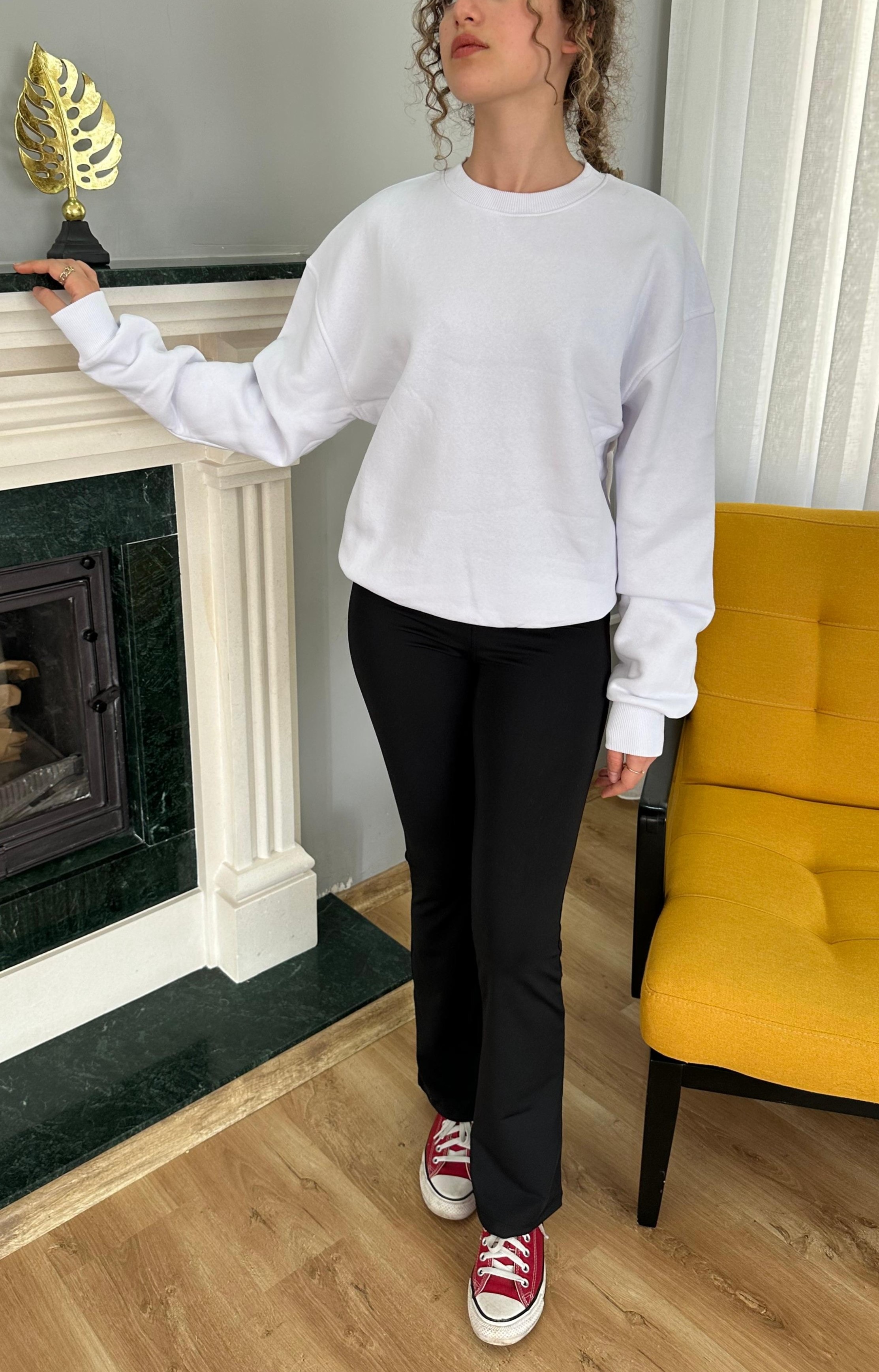 BEYAZ SWEATSHIRT