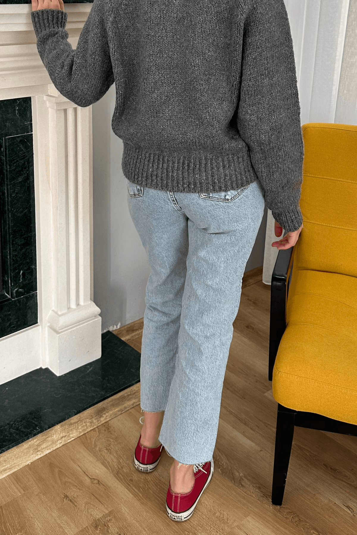 1001 BUZ MAVİ KESİK PAÇA YÜKSEK BEL BOYFIT JEAN