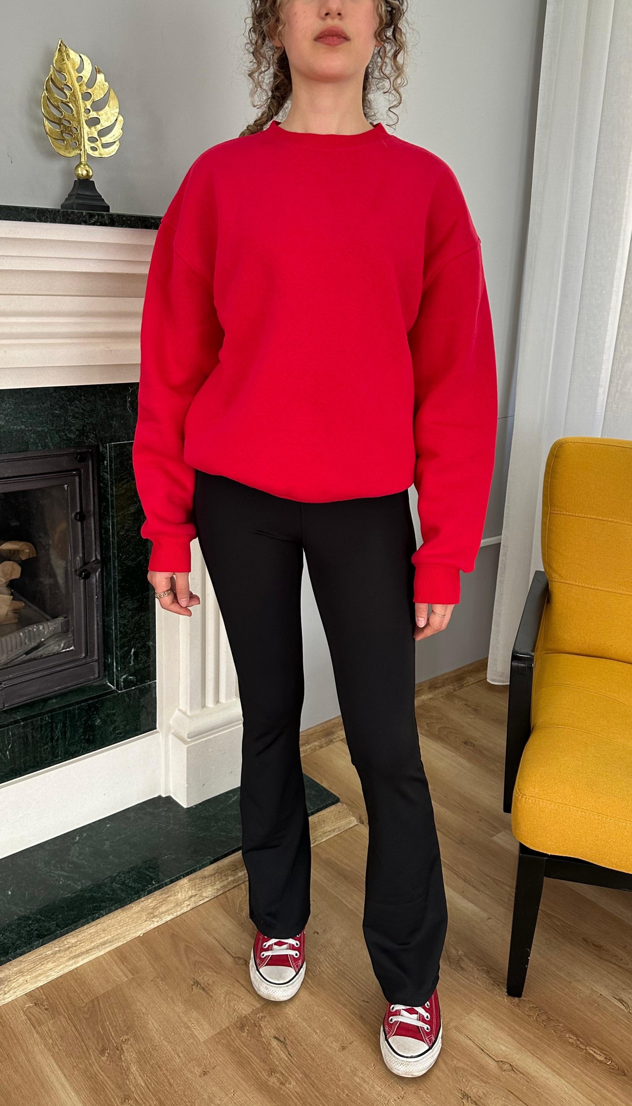 KIRMIZI SWEATSHIRT