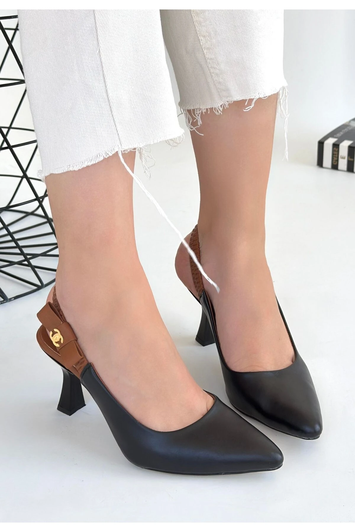 Toran Siyah Cilt Kadın Topuklu Ayakkabı