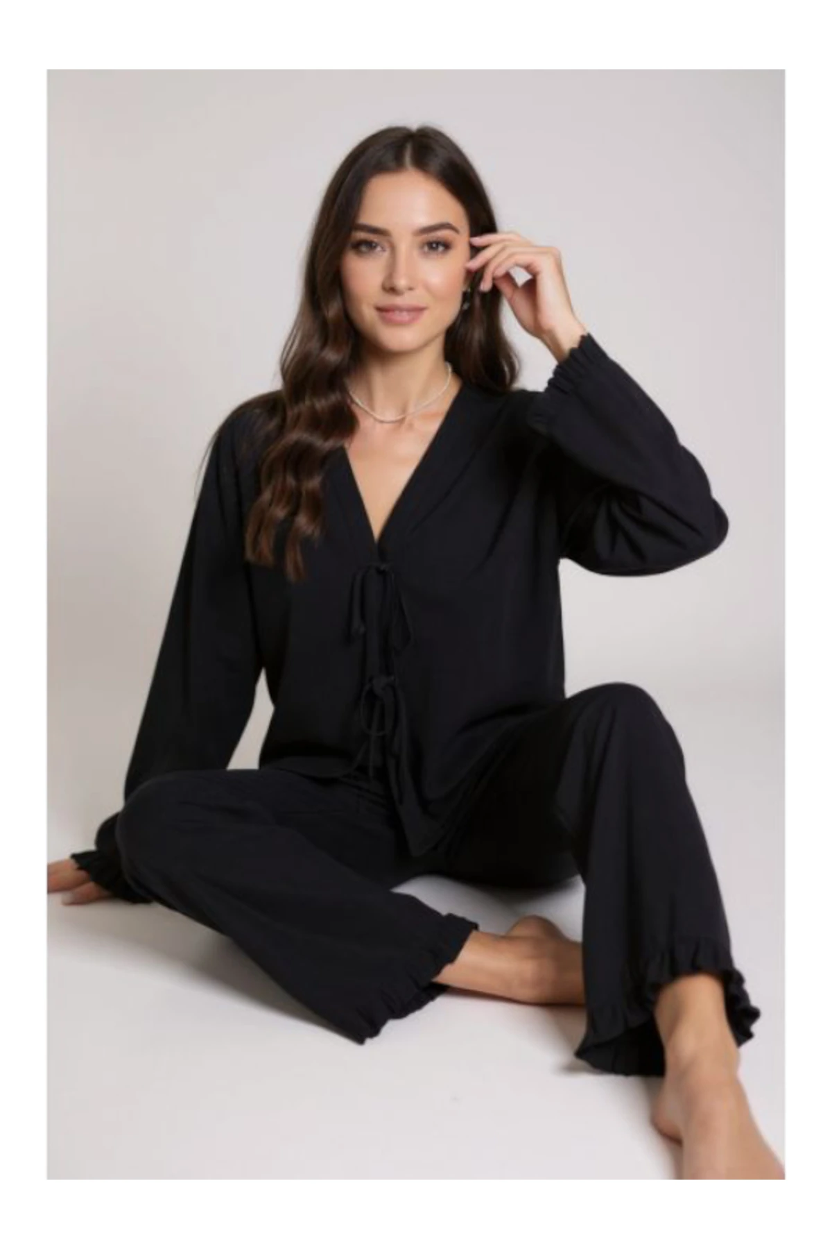 Kadın Önden Bağlamalı Kolu ve Paçası Fırfır Detaylı Uzun Kollu Pijama Takımı