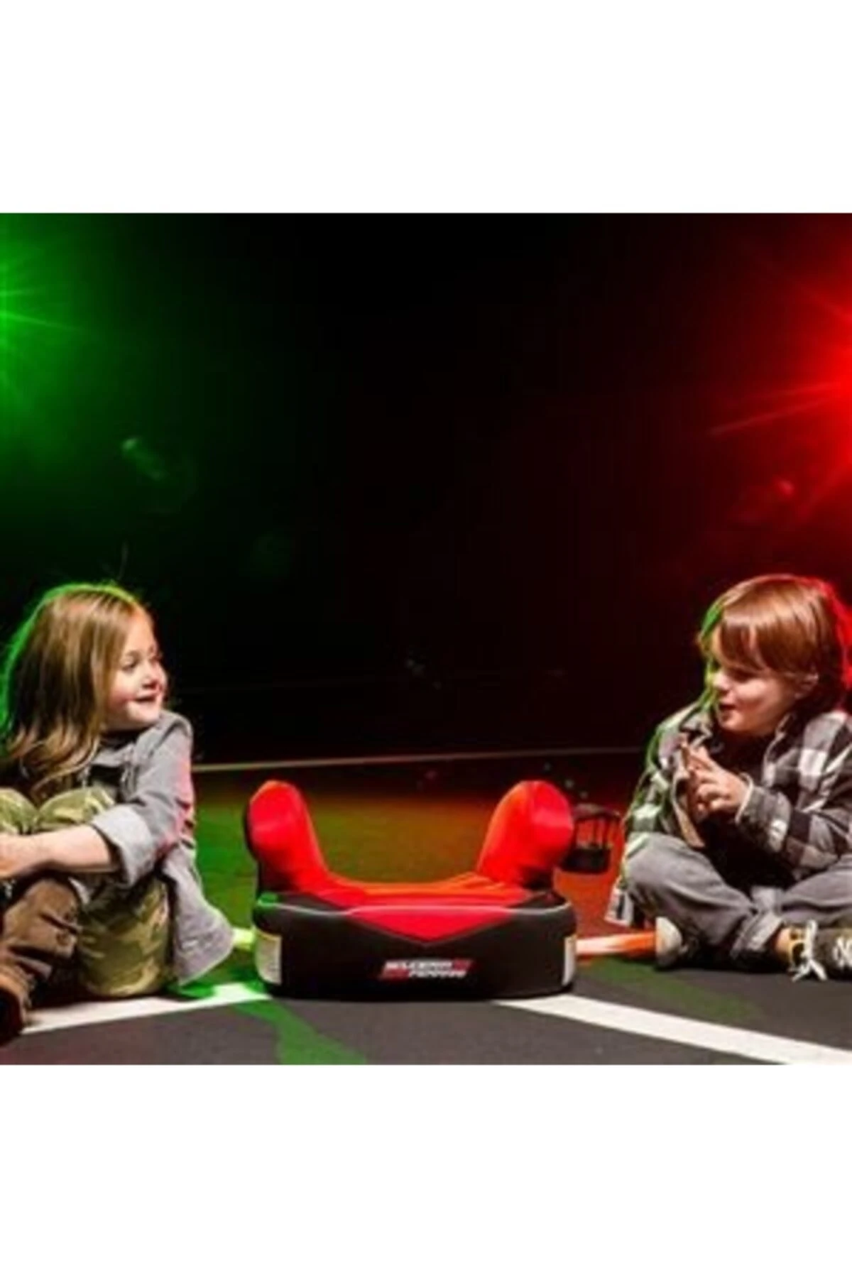 Kırmızı Ferrari Furia 15-36 kg Oto Koltuğu / Yükseltici (booster) 3507462596791 3507462579381