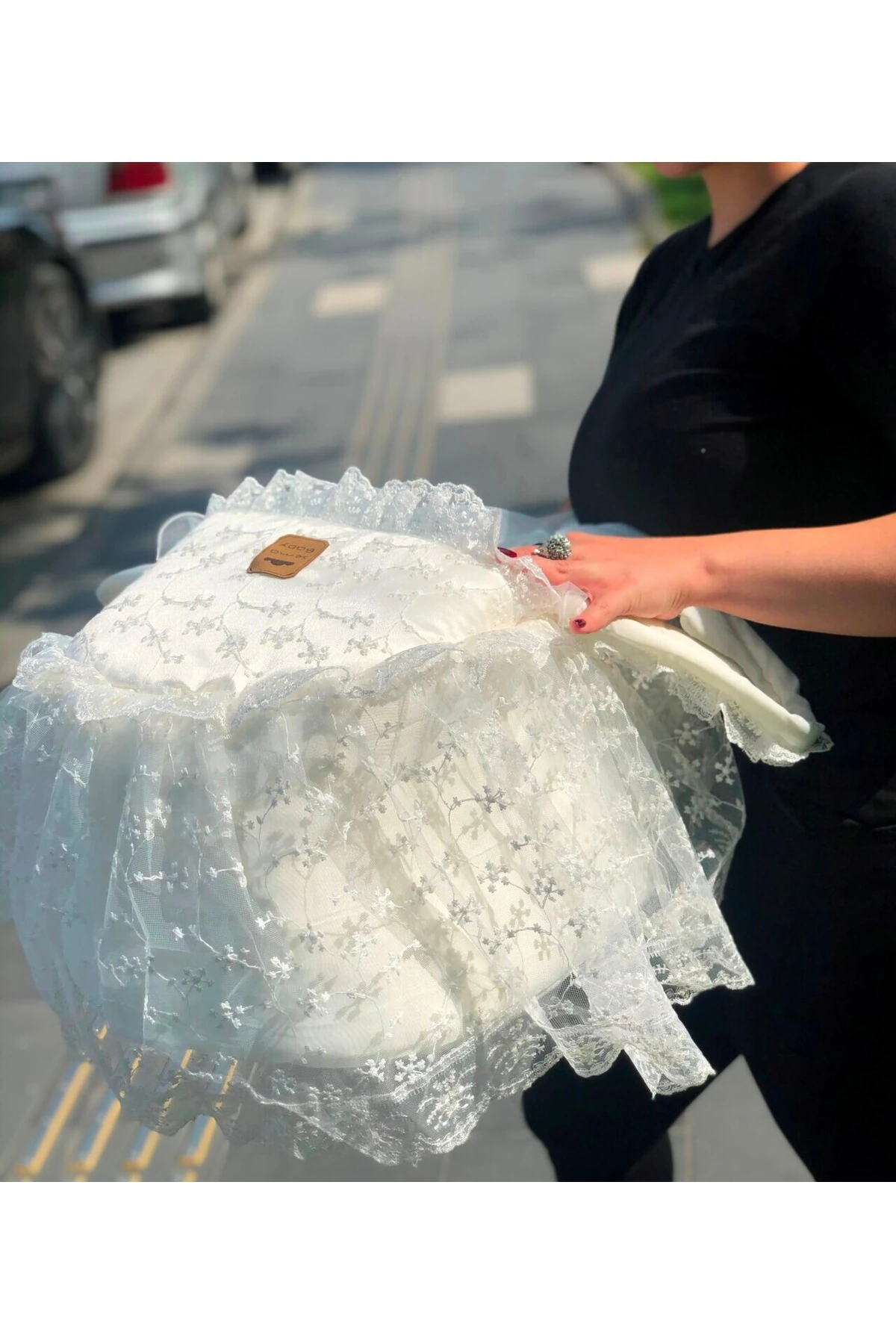 Fistolu Güpürlü Lüks Yenidoğan Bebek Yatağı - Ekru