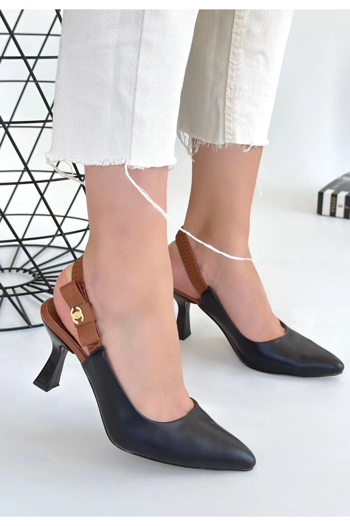 Toran Siyah Cilt Kadın Topuklu Ayakkabı