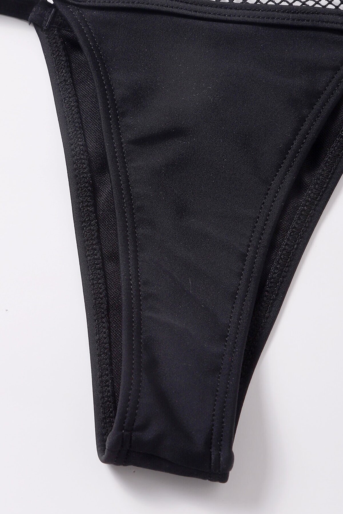 Kadın Siyah File Detaylı Iç Çamaşır Takımı – Modern, Konforlu ve Günlük Kombinlere Uygun