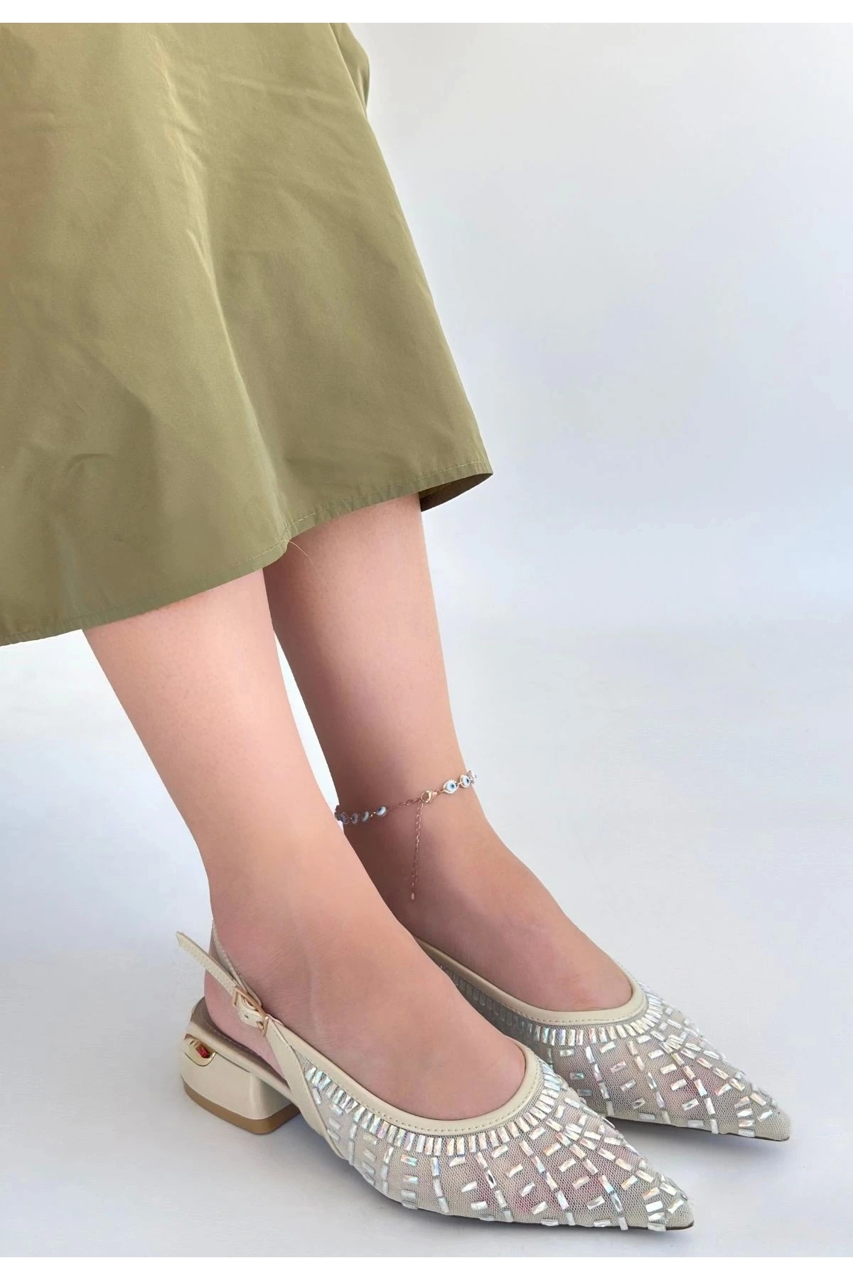 Piyar Bej Taşlı Topuklu Ayakkabı - Lisinya