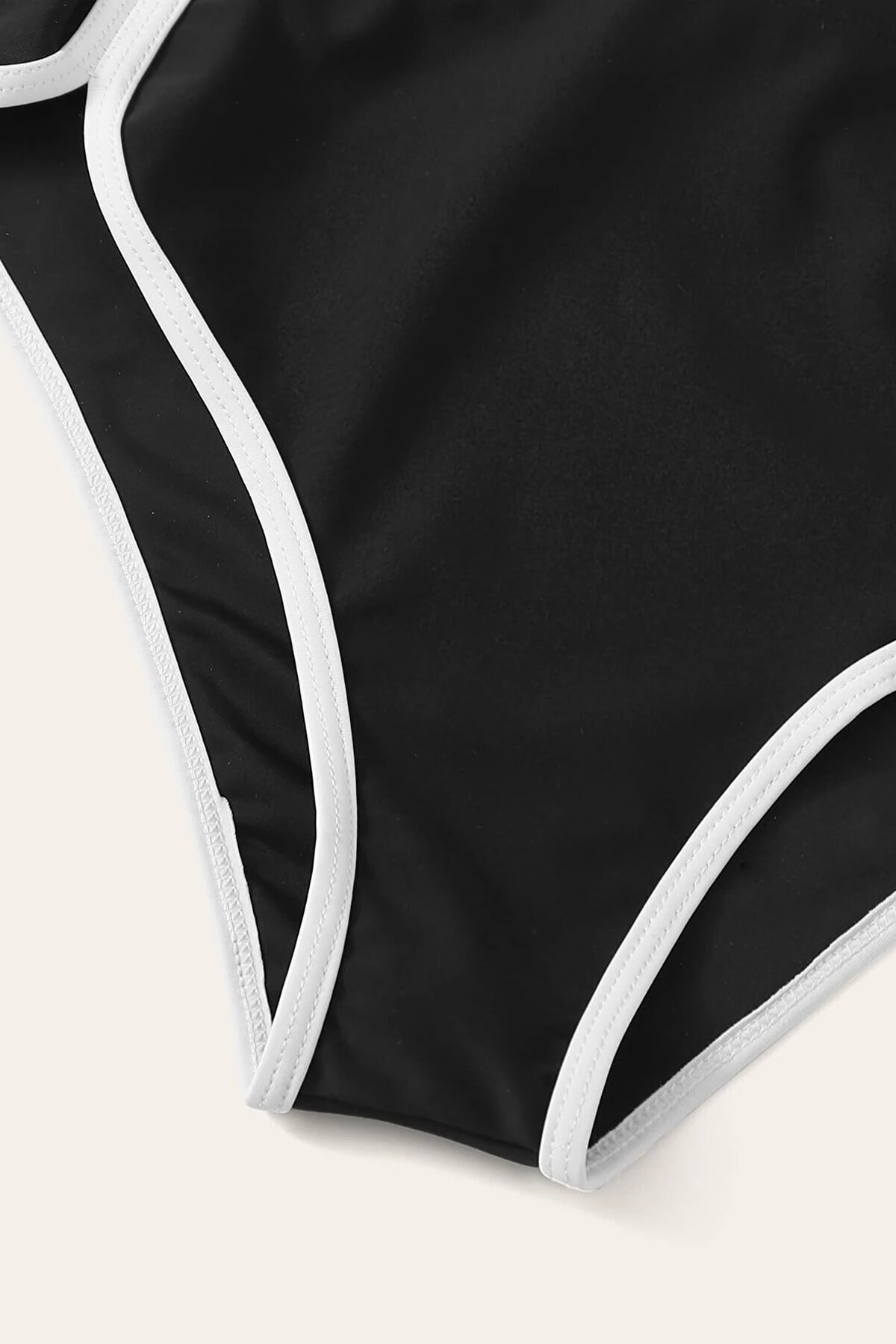 Kadın Siyah Pedli Yüksel Bel Sütyen Külot Takımı – Modern, Konforlu ve Günlük Kombinlere Uygun