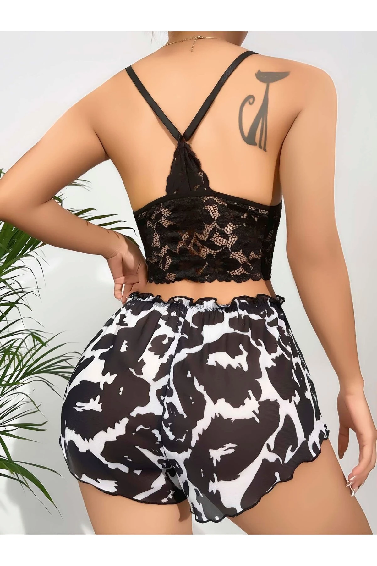 Kadın Siyah Leopar desenli Dantel detaylı Şortlu Gecelik Pijama Takımı 5055