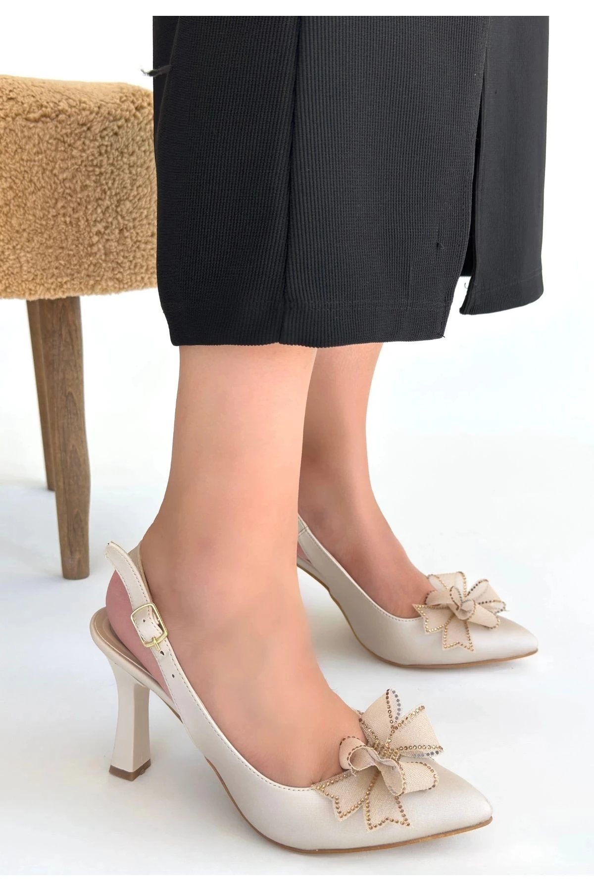 Mewi Bej Saten Topuklu Ayakkabı