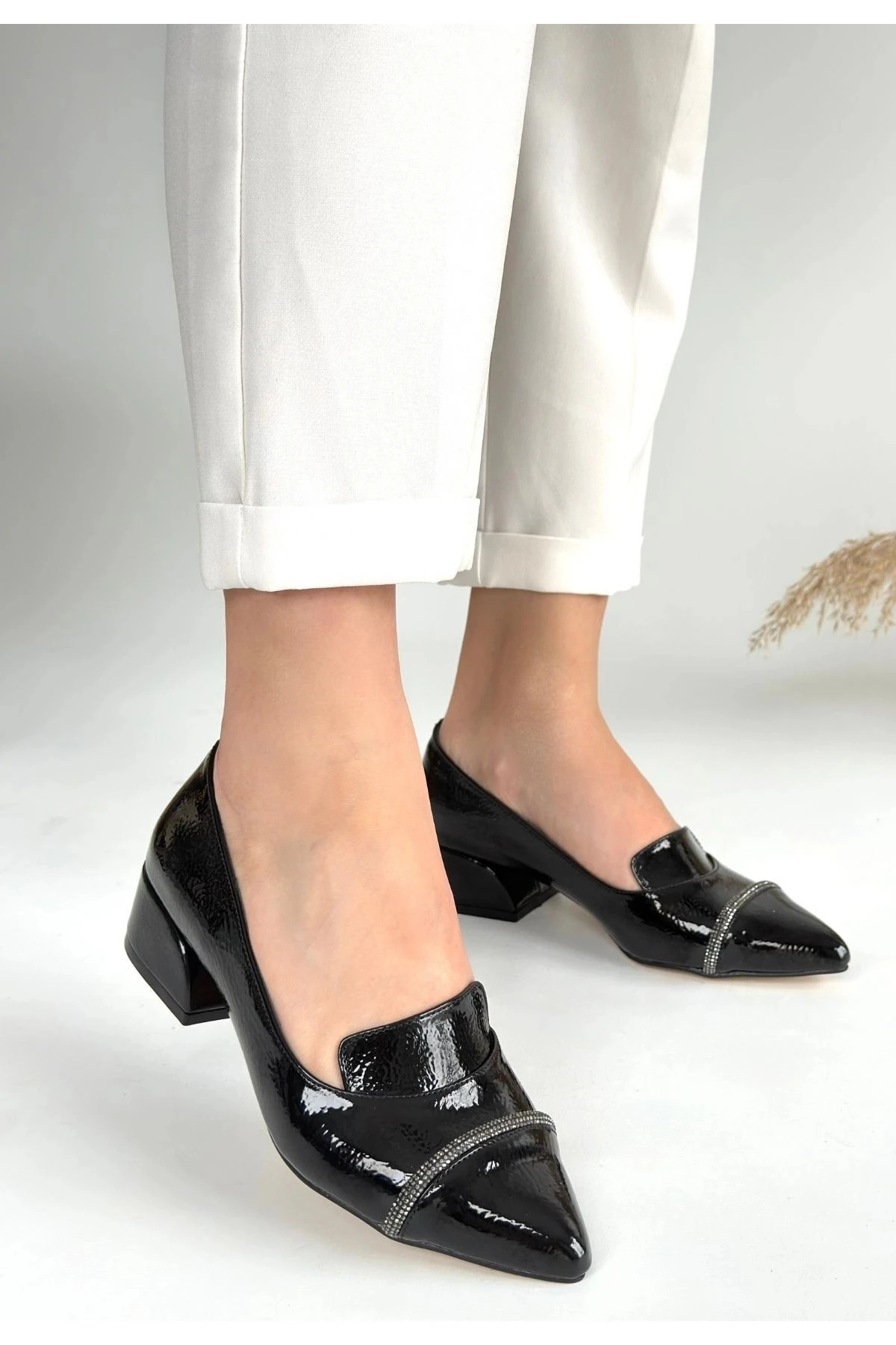 Liina Siyah Rugan Topuklu Ayakkabı
