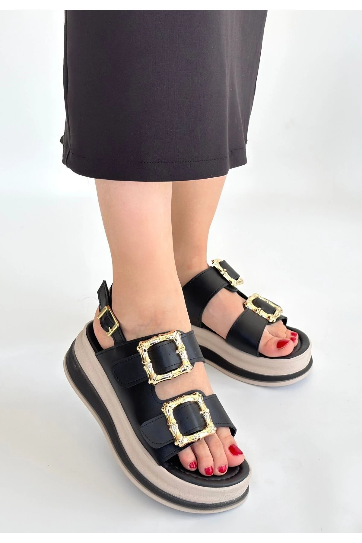 Stan Siyah Cilt Kadın Sandalet