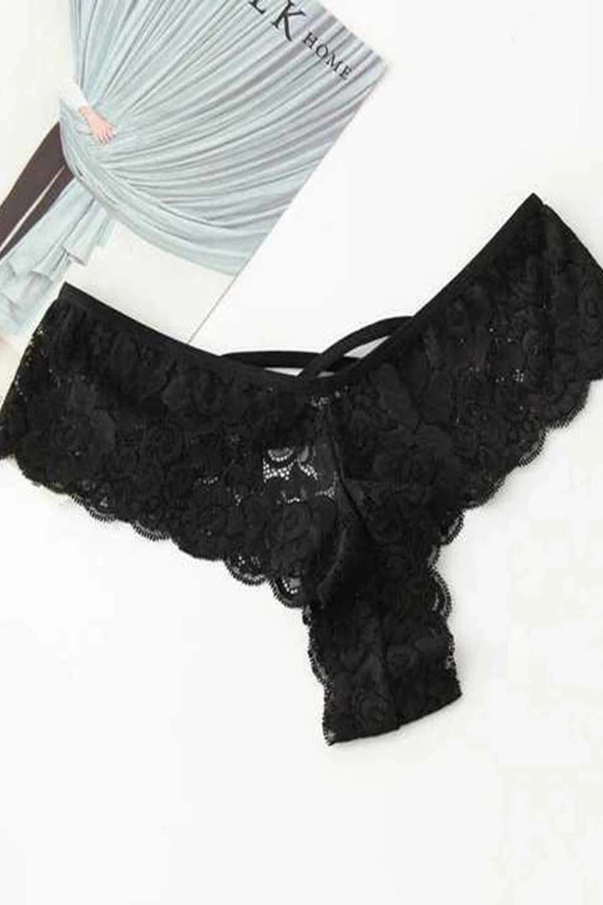 Kadın Siyah Dantel Tanga Külot – Modern ve Şık Tasarım