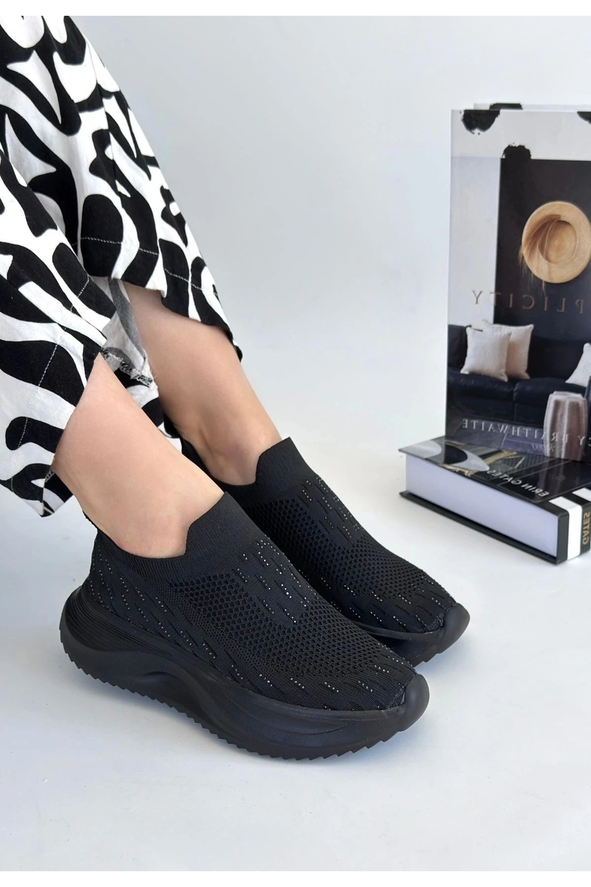 Soord Siyah Triko Boncuk İşlemeli Spor Ayakkabı