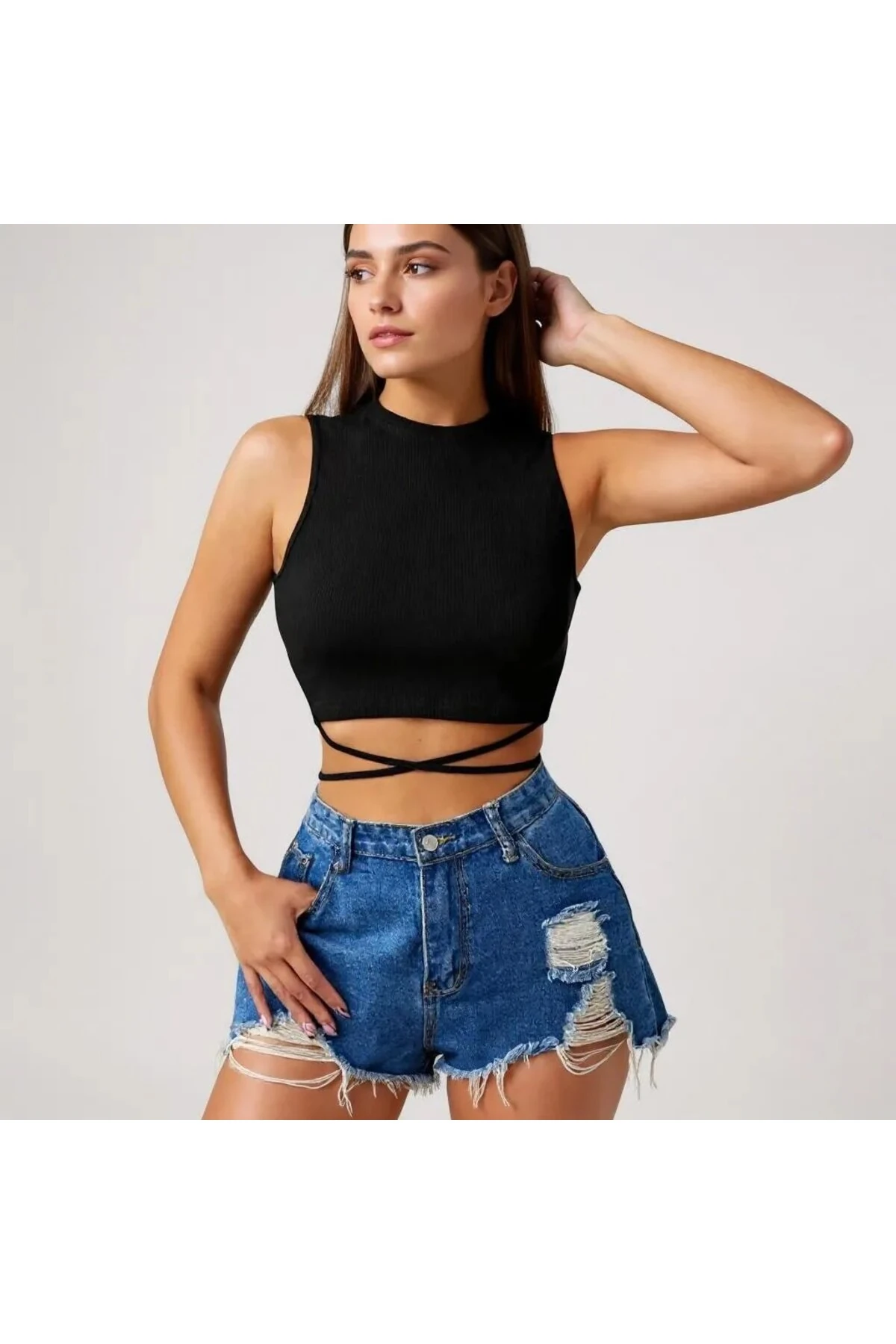 Kadın Siyah Çapraz Bağlamalı Crop Top Büstiyer – Modern ve Şık Tasarım