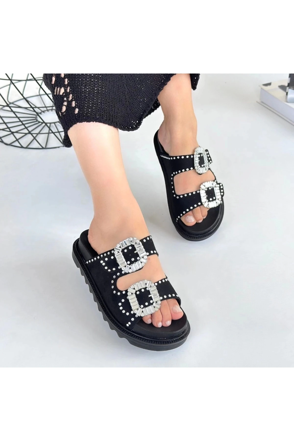 Juana Siyah Nubuk Taşlı Terlik