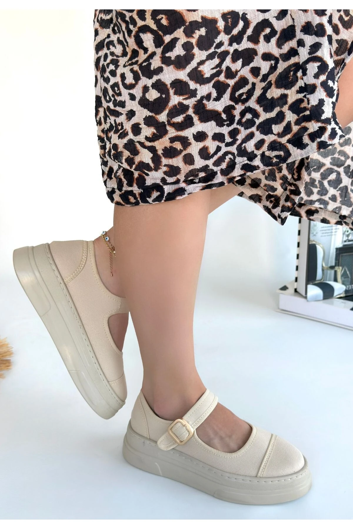 Lunni Bej Keten Spor Ayakkabı - Lisinya