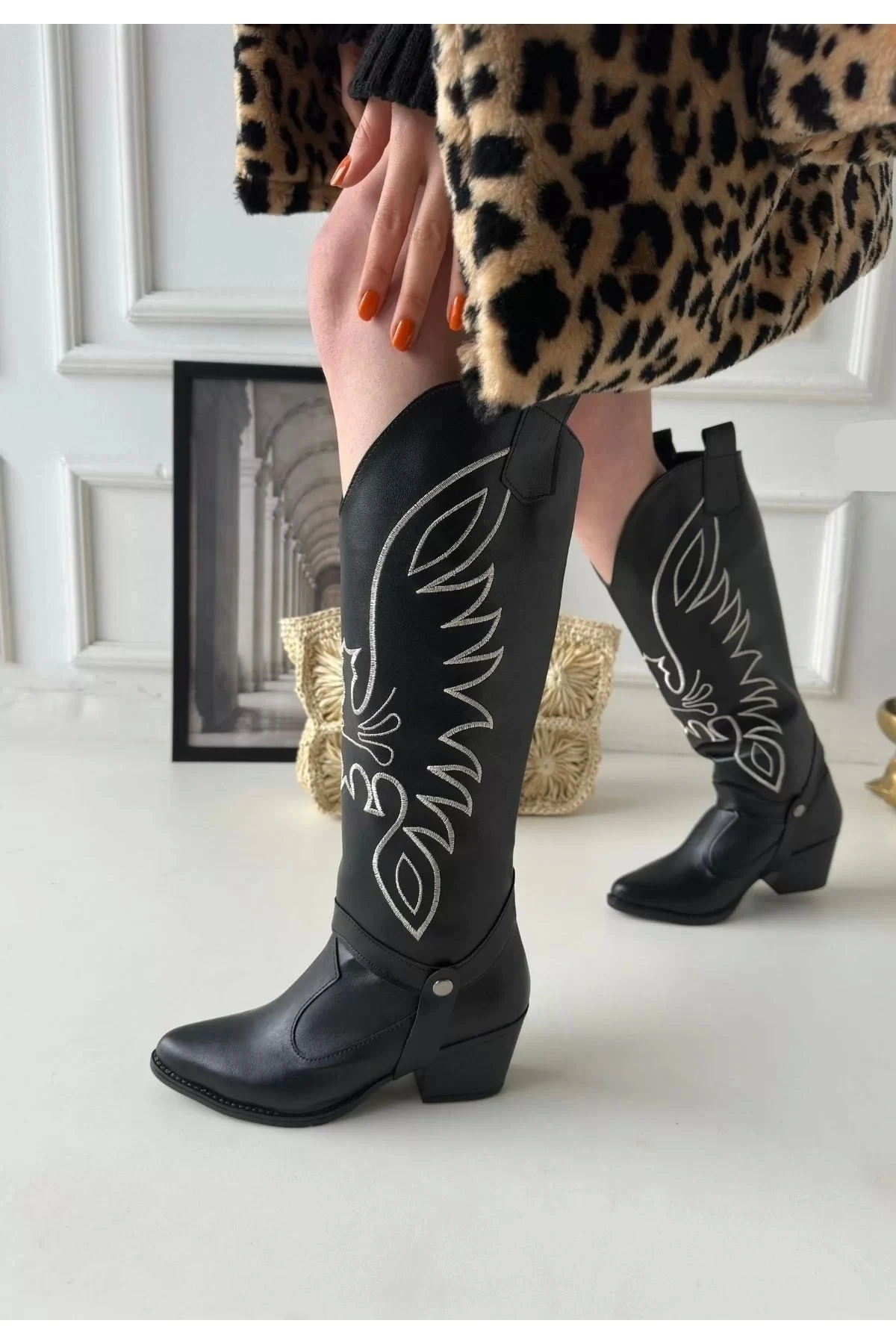 Jilla Siyah Cilt Tak Çıkar Topuklu Bot Ve Çizme