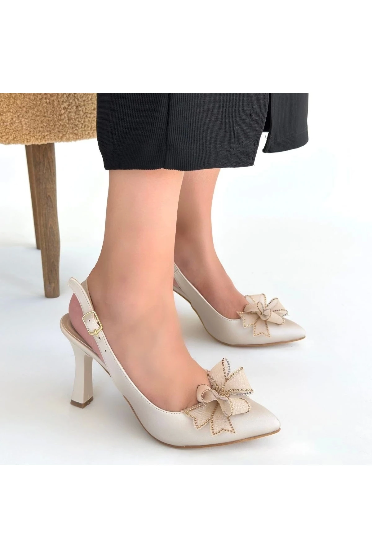 Mewi Bej Saten Topuklu Ayakkabı
