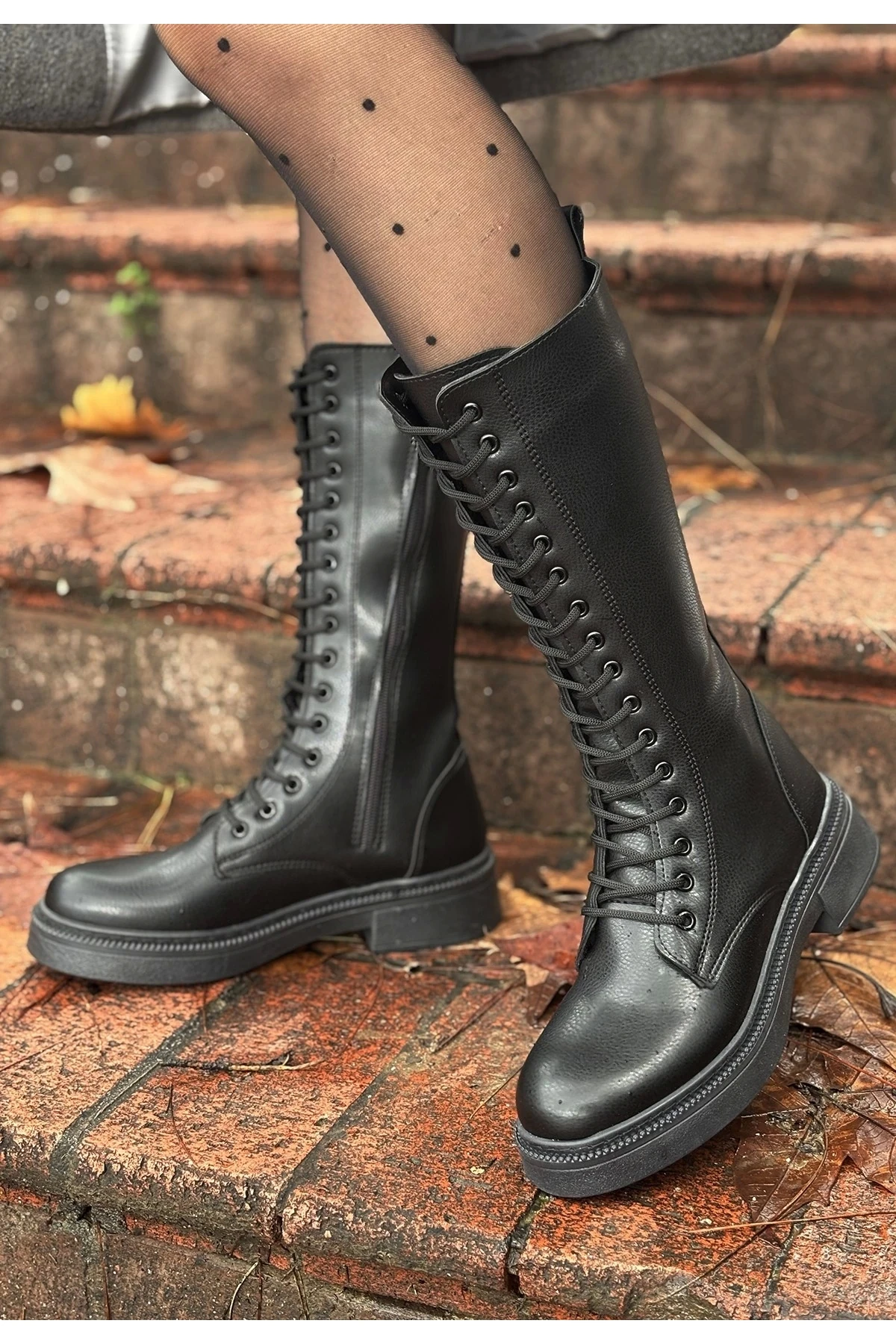 Dorin Siyah Cilt Bağcıklı Çizme