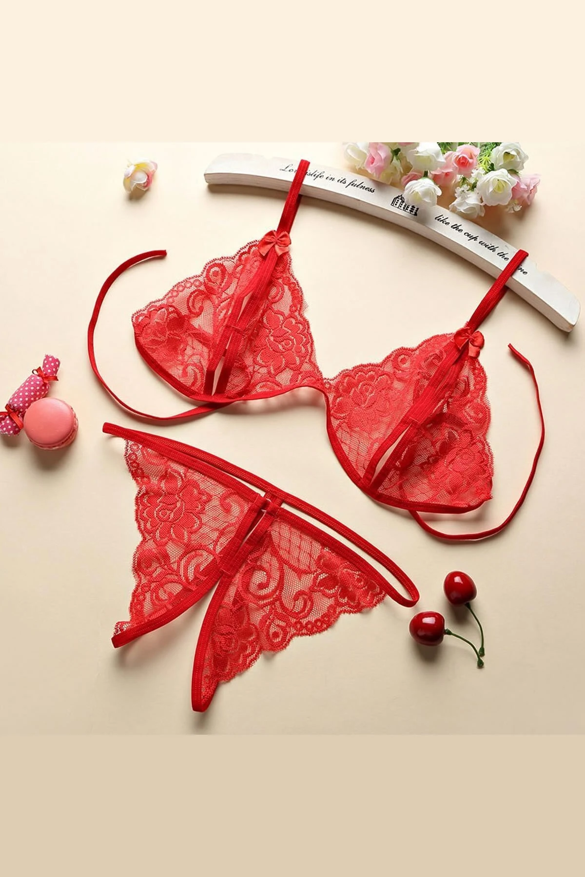 Kadın Kırmızı Dantelli Sütyen Külot Takımı - Modern, Konforlu ve Günlük Kombinlere Uygun