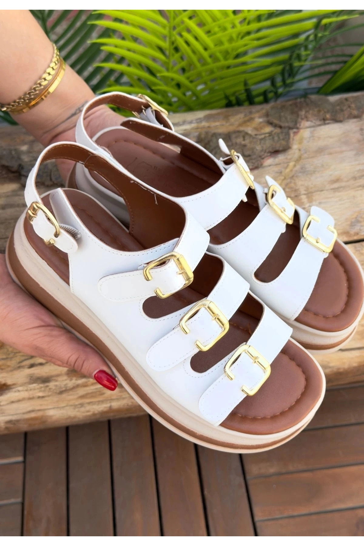Jatay Beyaz Cilt Sandalet - Lisinya