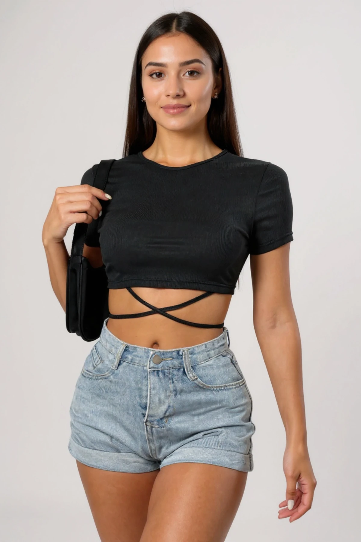 Kadın Siyah Yarım Kol Çapraz Bağlamalı Crop Top Bluz - Şık, Rahat ve Kolay Kombinlenebilir